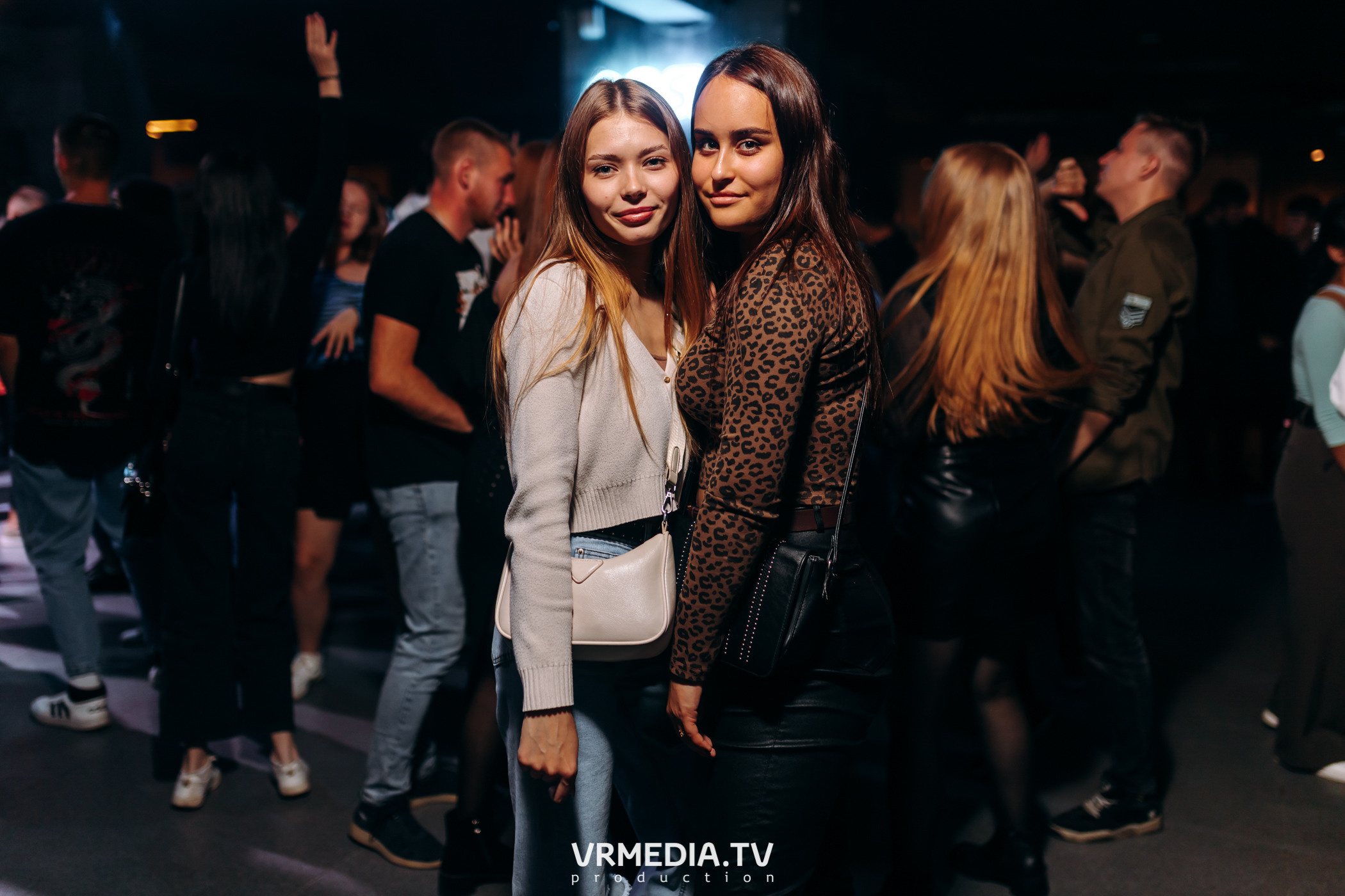 Выходные в баре «DOSKI»