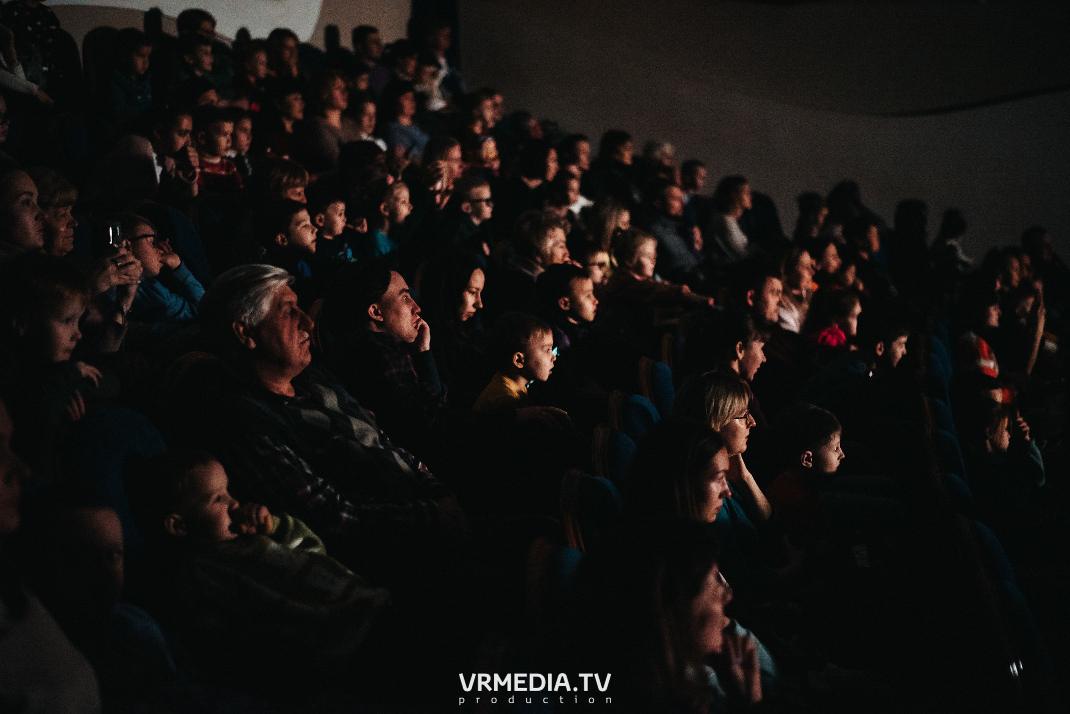 Шоу мыльных пузырей CLINK