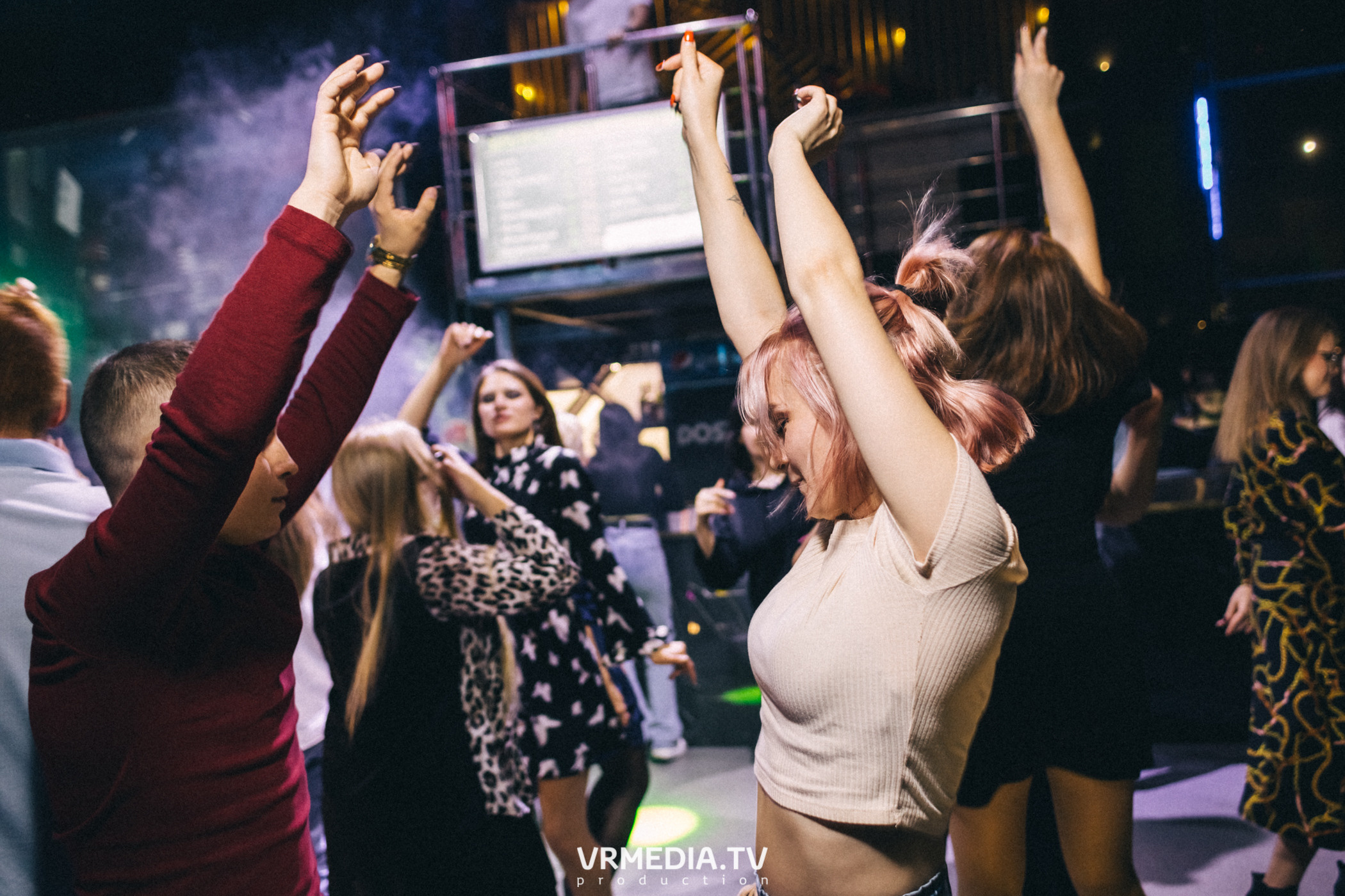 Выходные в баре «DOSKI»