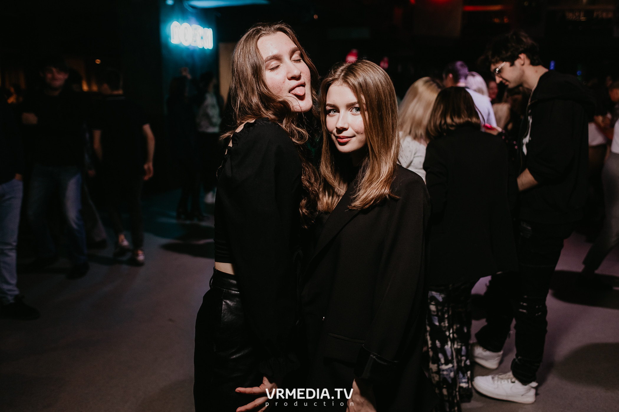 Выходные в баре «DOSKI»