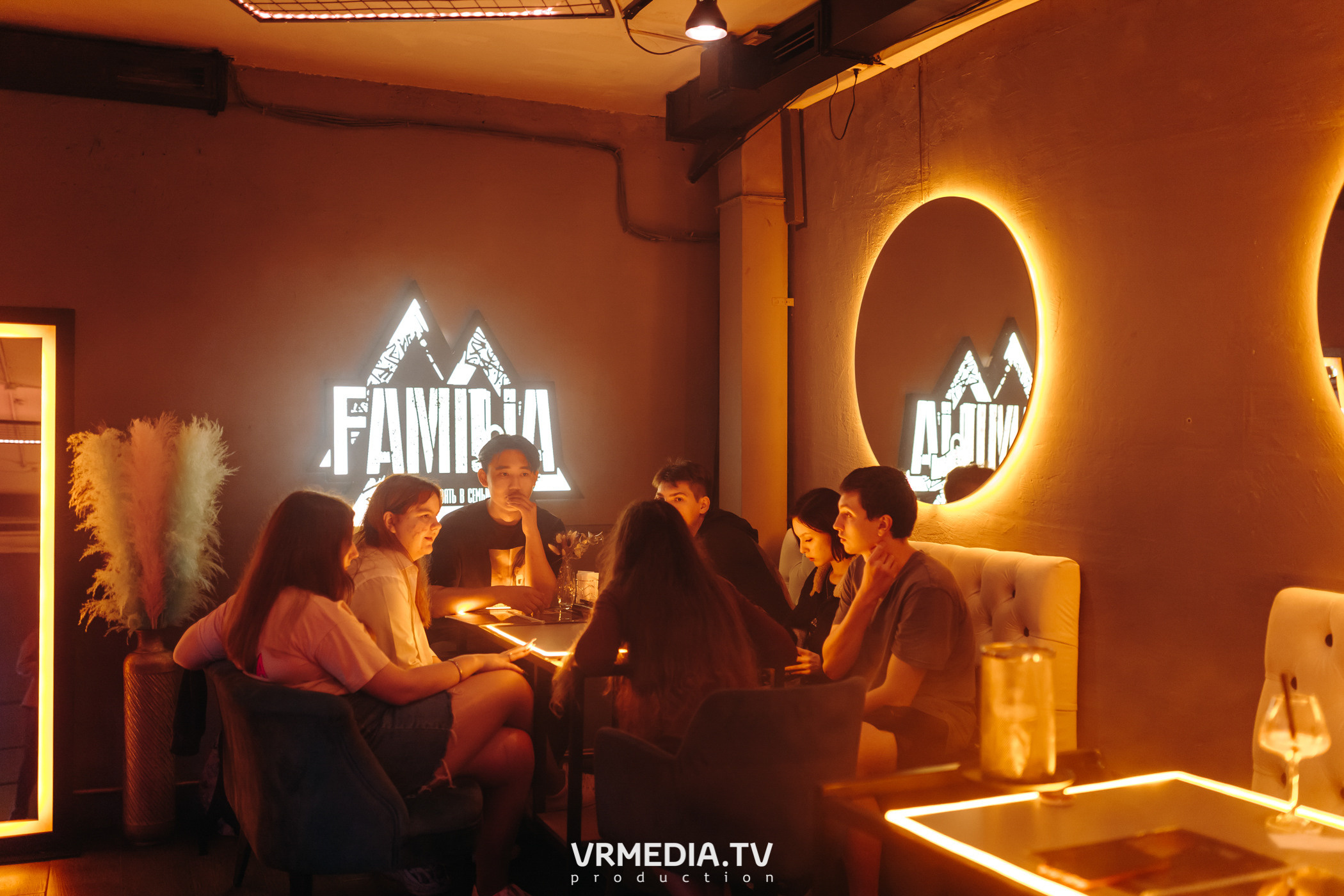 Ночь Безумного Бармена в Lounge Voice Hall «Familia»