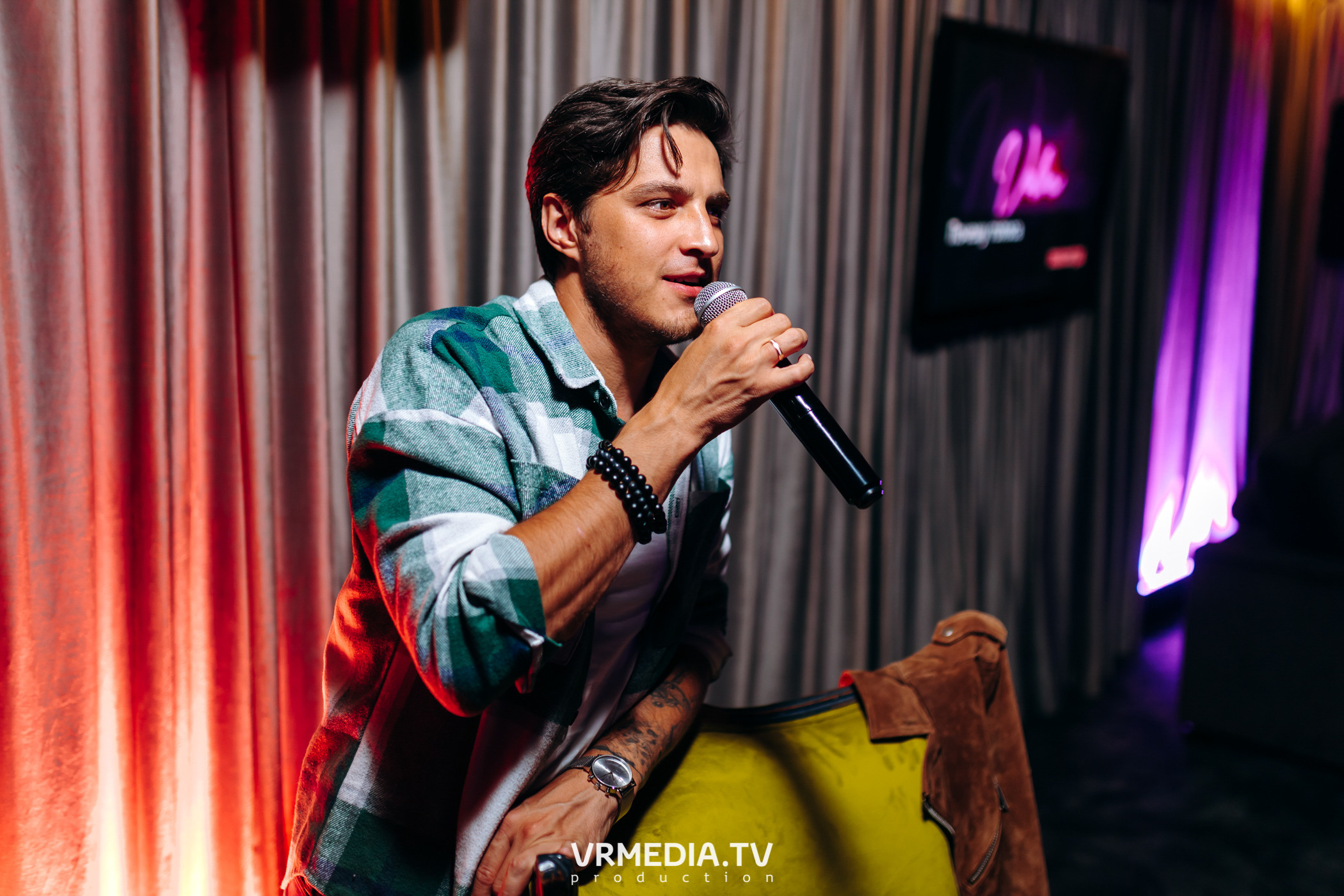 Ночь фотографии в караоке-баре «Volna»