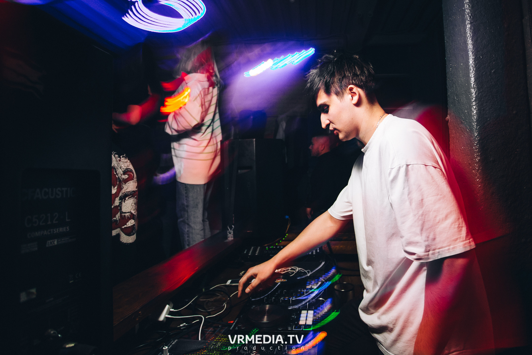 Выходные в баре «Хука Хаус»