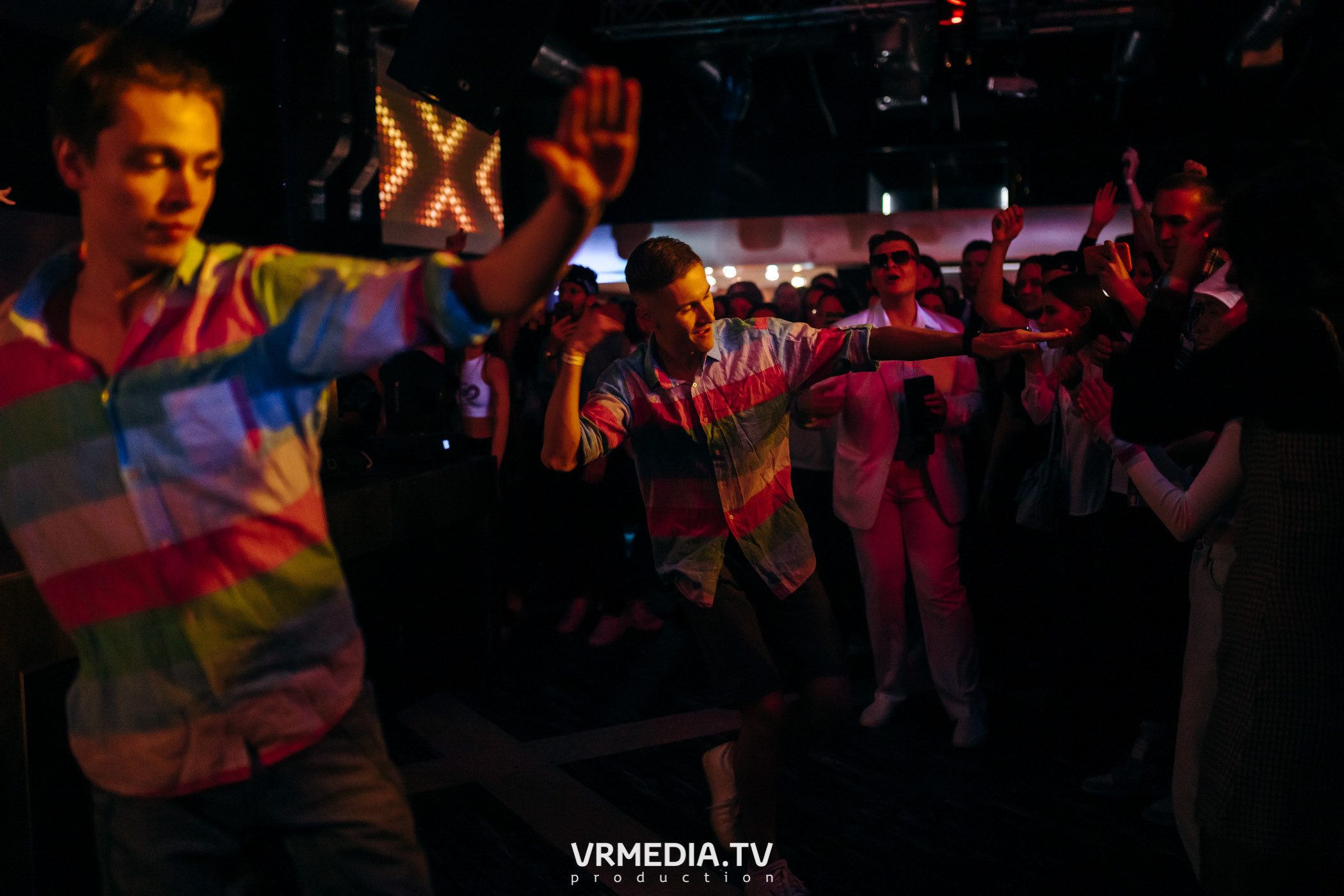 Ночь, Рейв и Мед