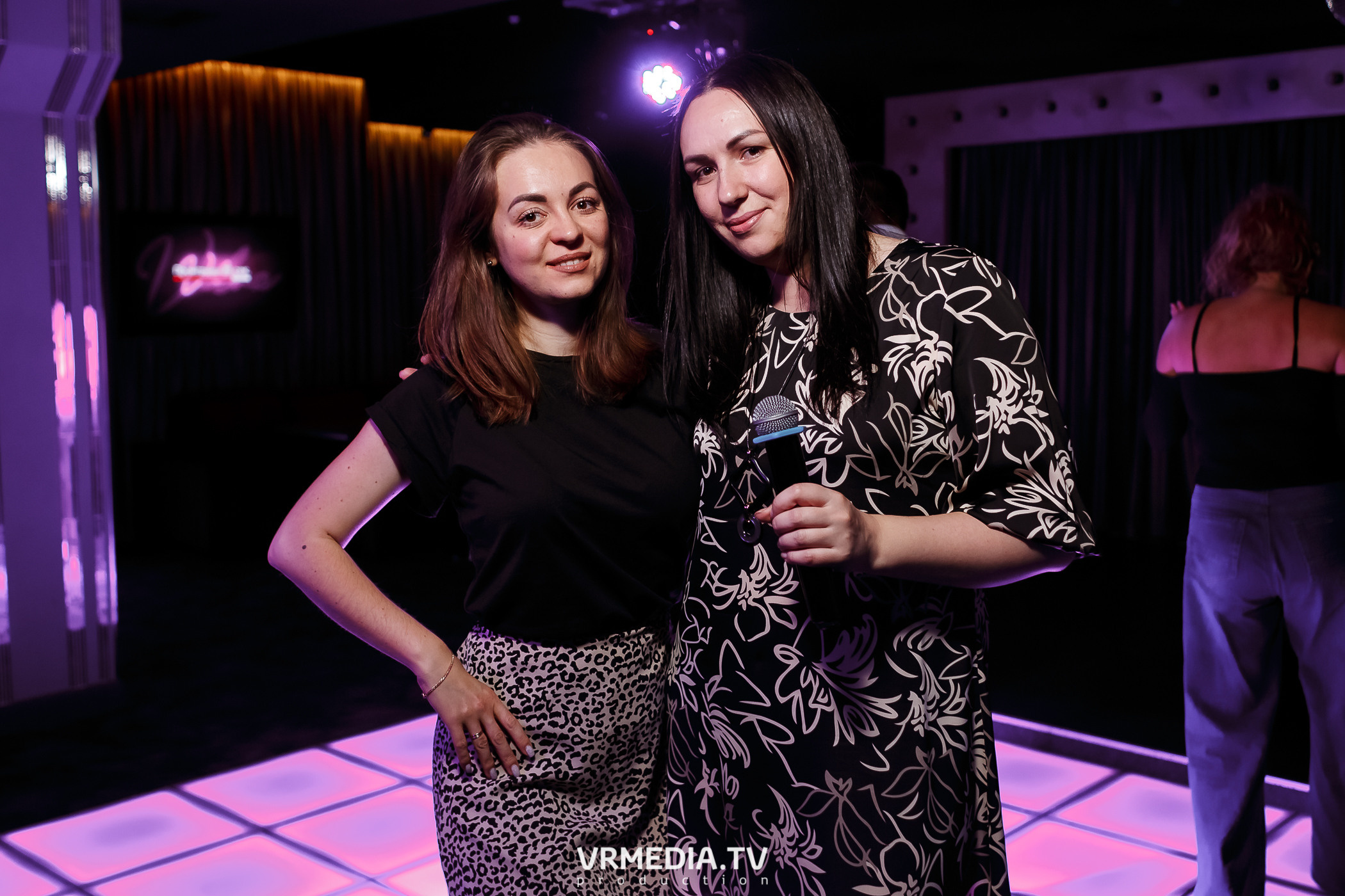 Выходные в караоке-баре «Volna»