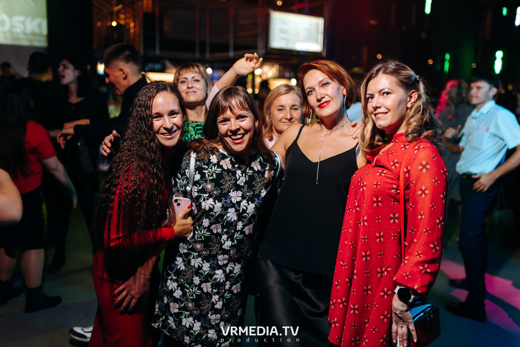 Выходные в баре «DOSKI»