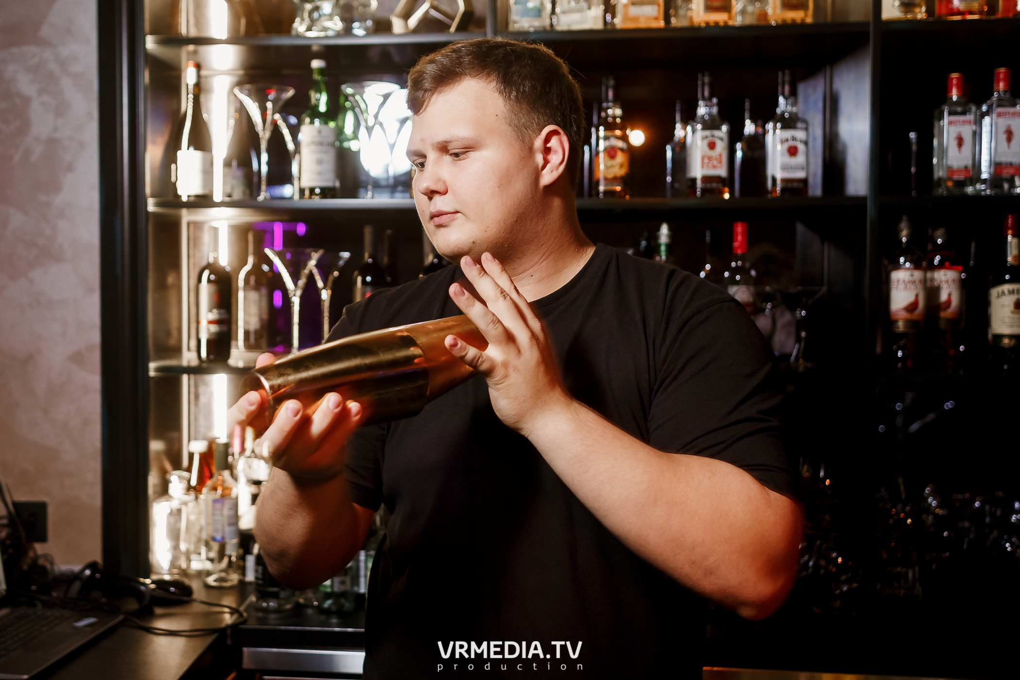 Выходные в караоке-баре «Volna»