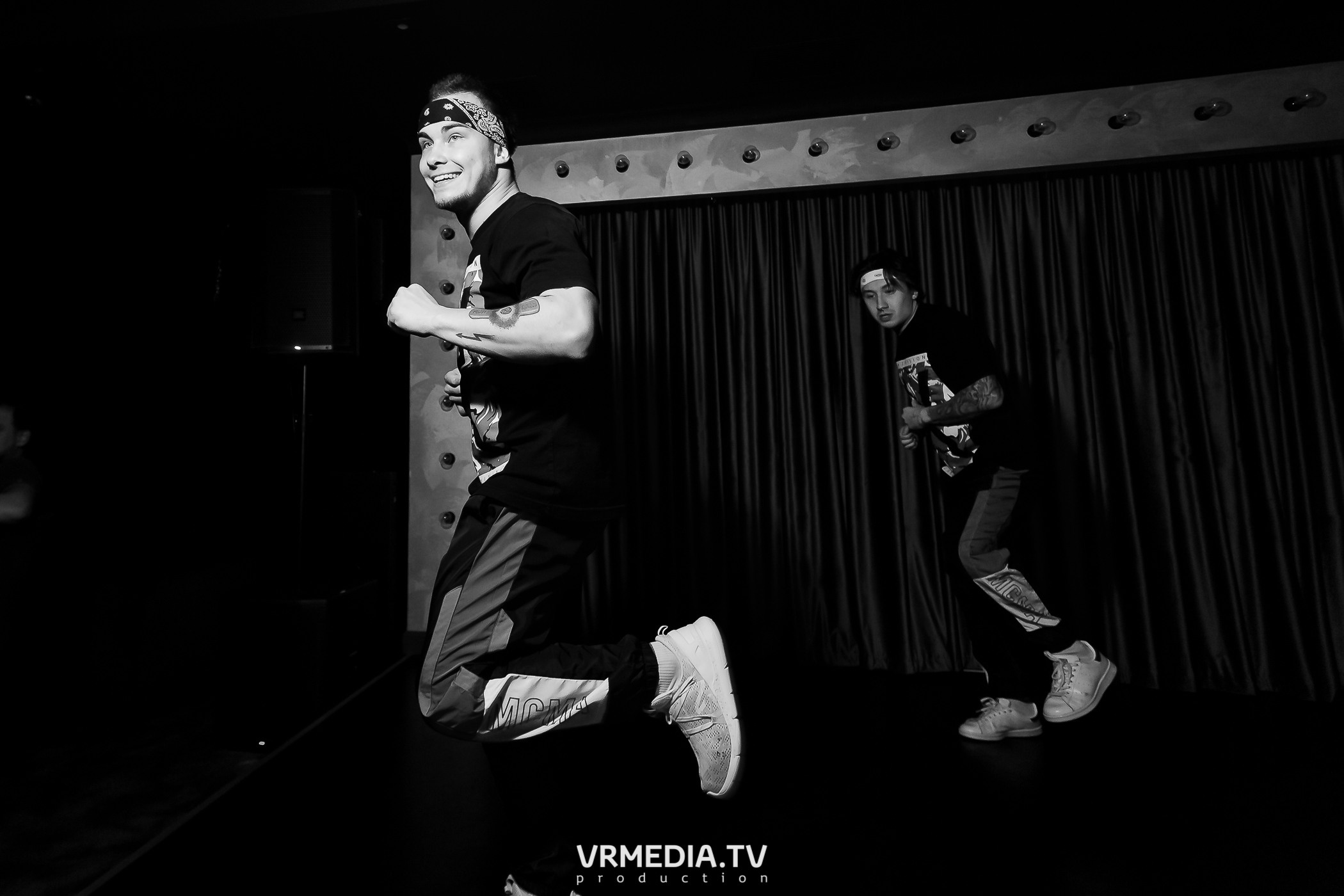 Выходные в караоке-баре «Volna»