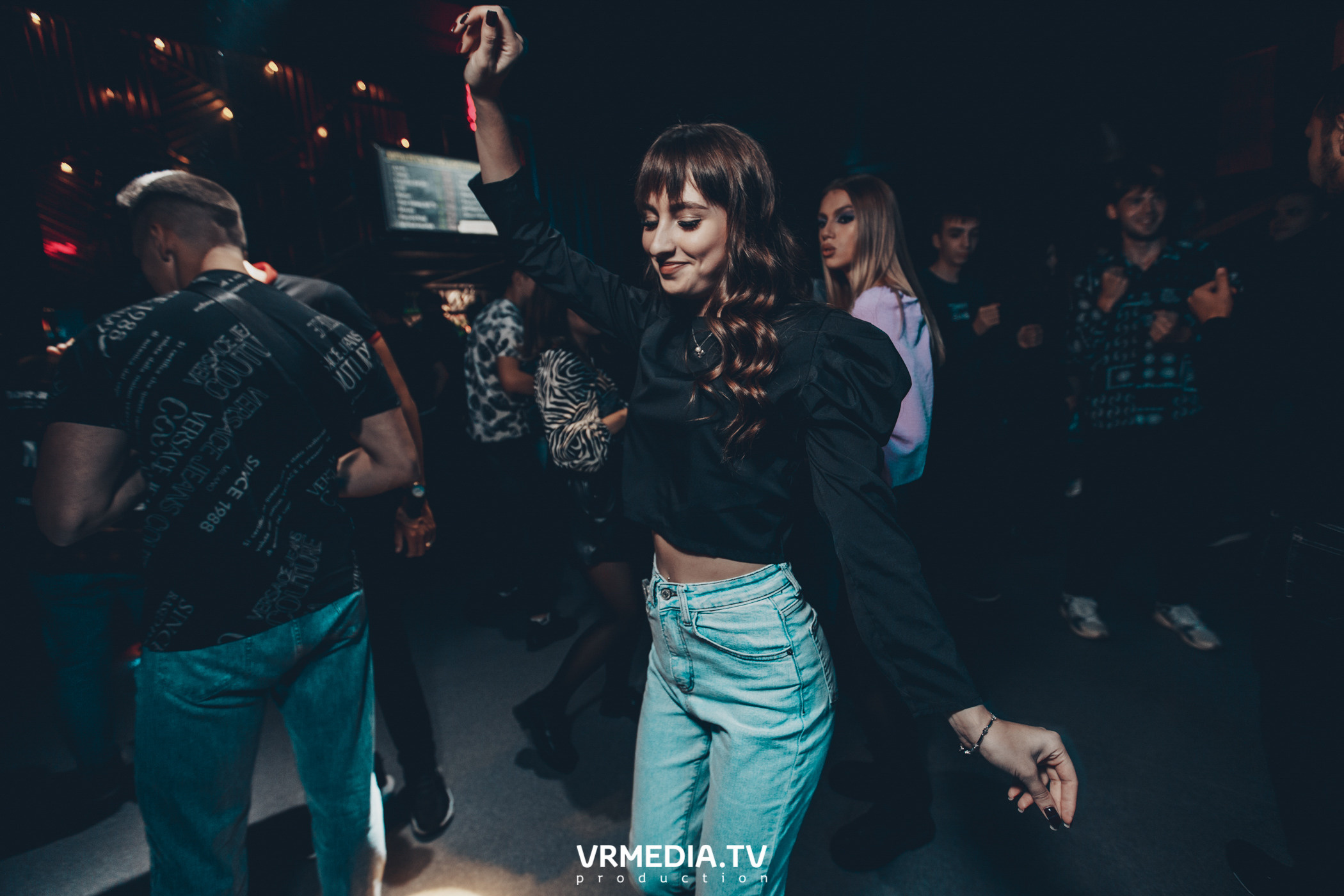 Выходные в баре «DOSKI»