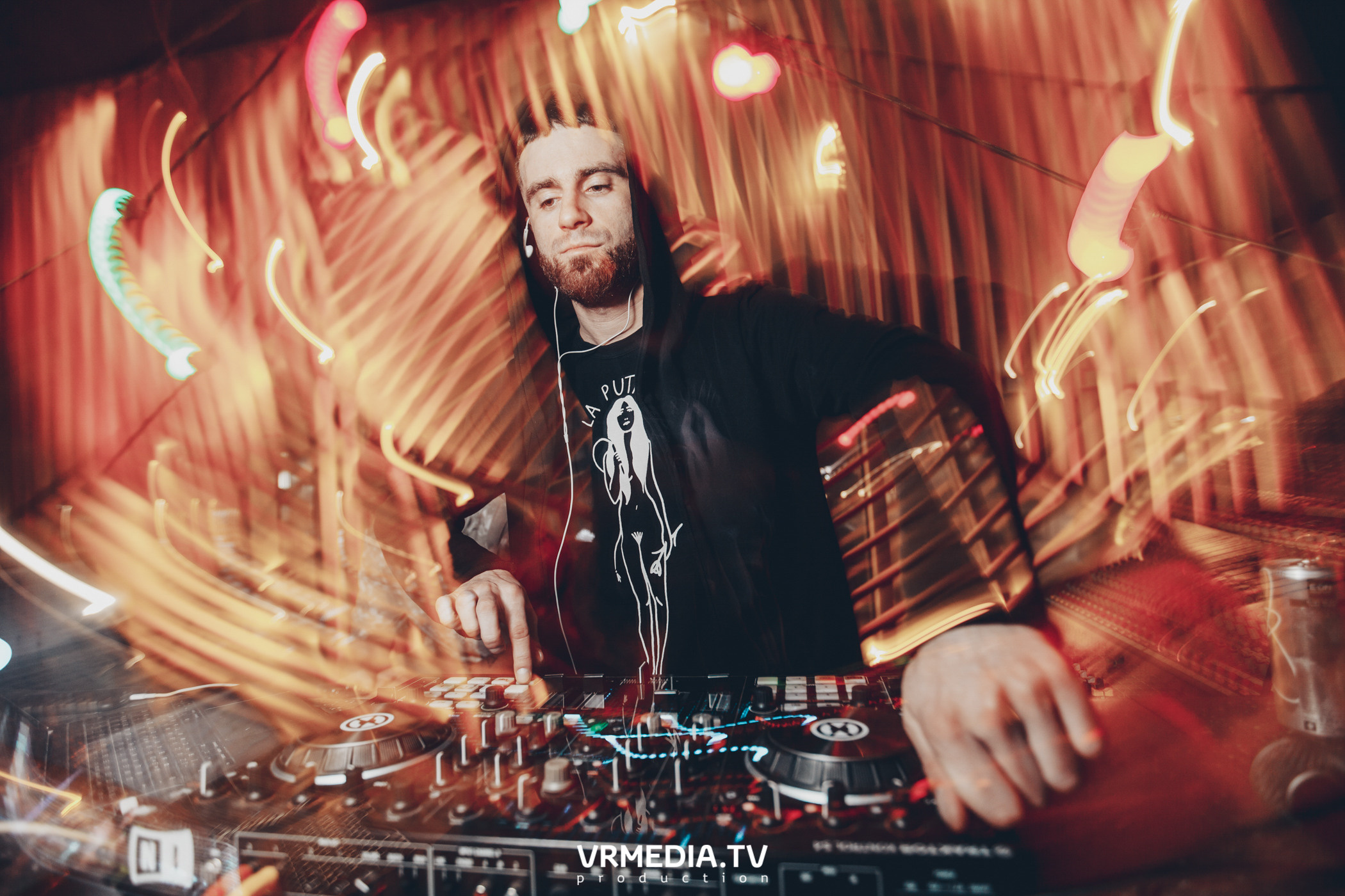 Театр мёртвых кукол в баре «DOSKI»