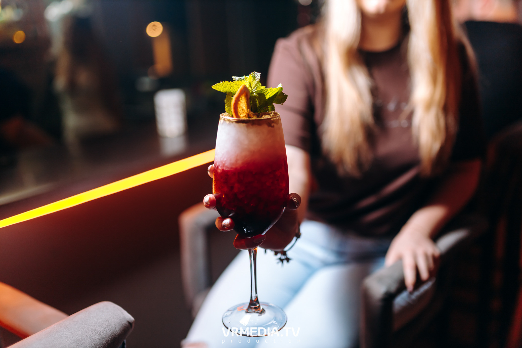 Ночь Безумного Бармена в Lounge Voice Hall «Familia»