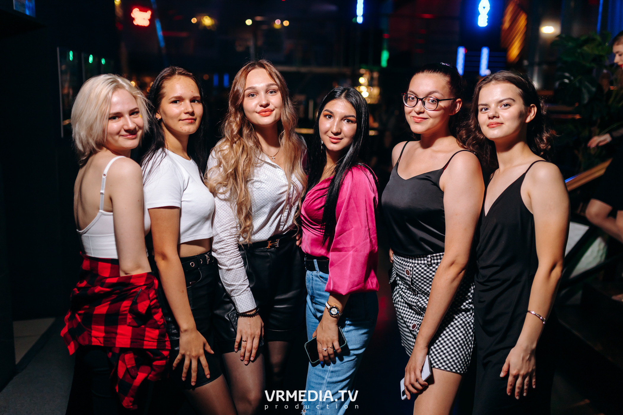 Выходные в баре «DOSKI»