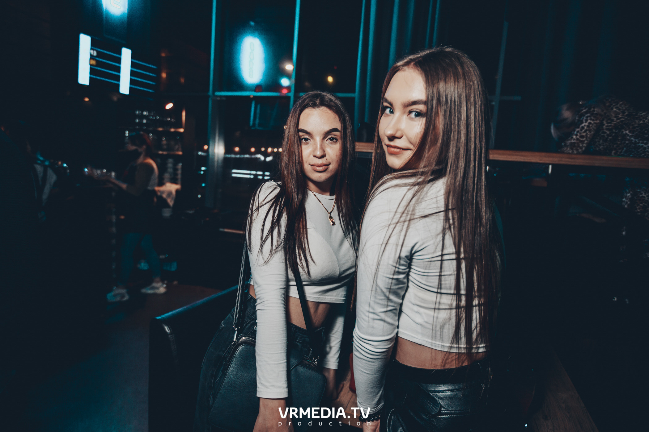 Выходные в баре «DOSKI»