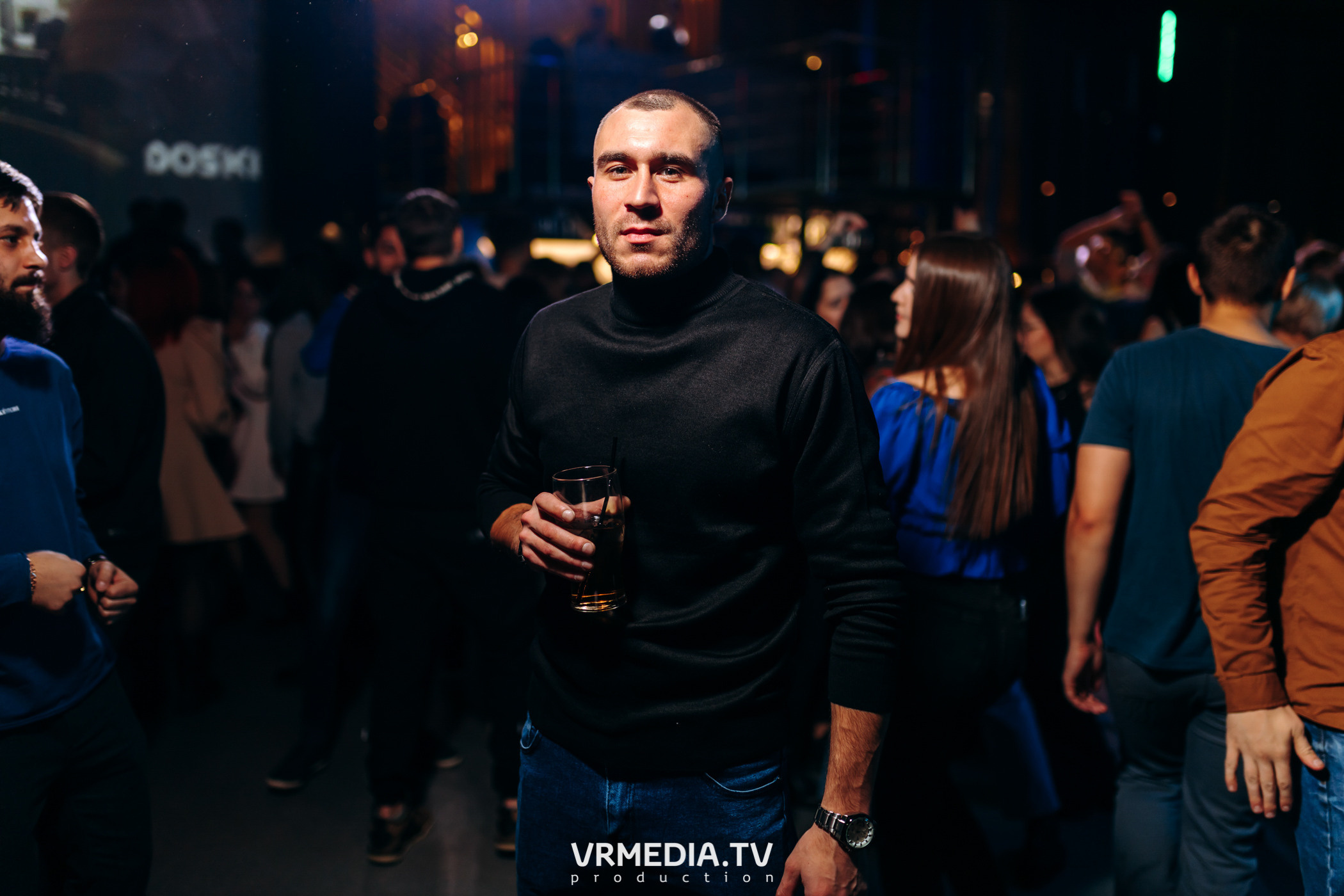 Выходные в баре «DOSKI»