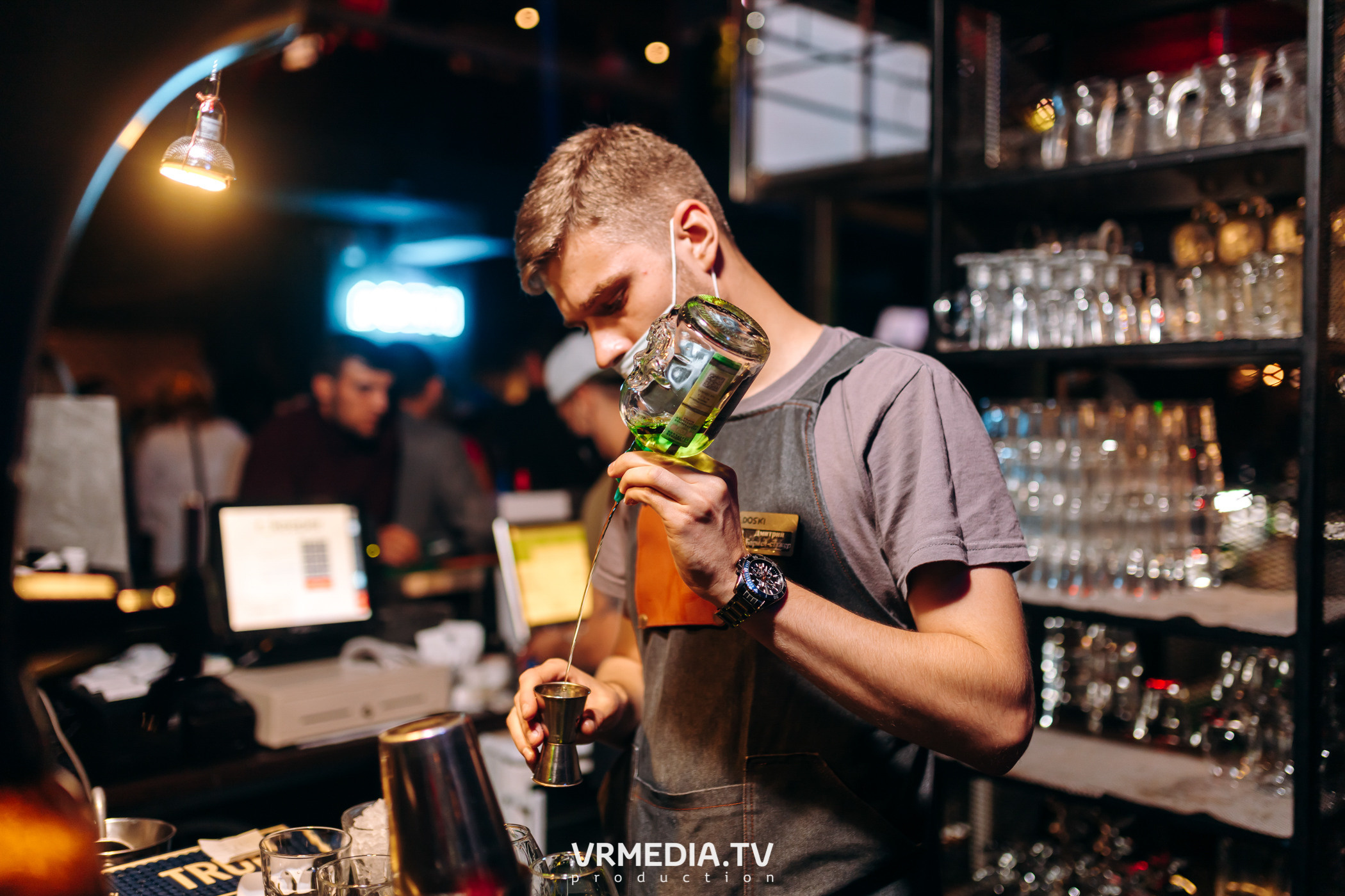 Выходные в баре «DOSKI»