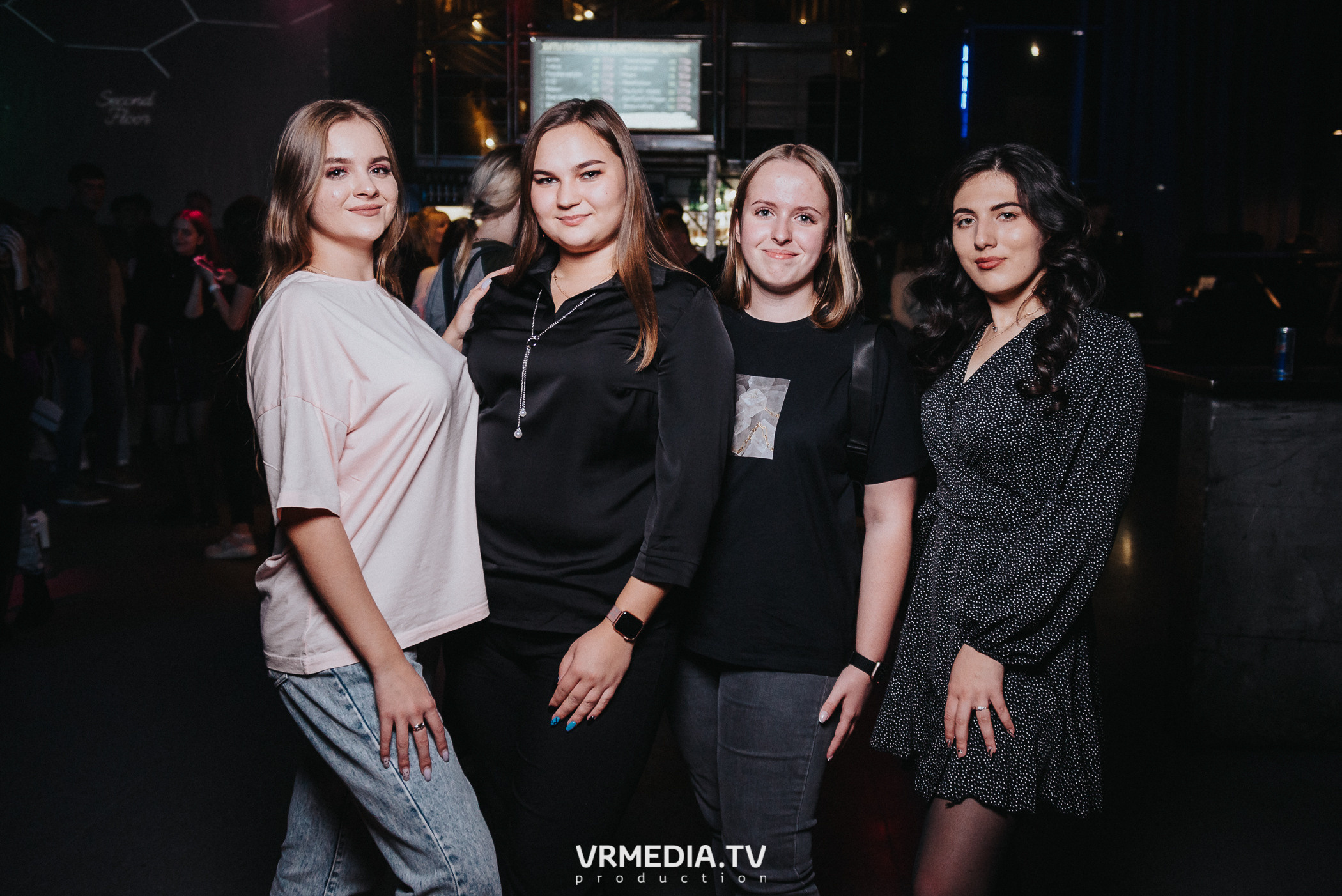 Выходные в баре «DOSKI»