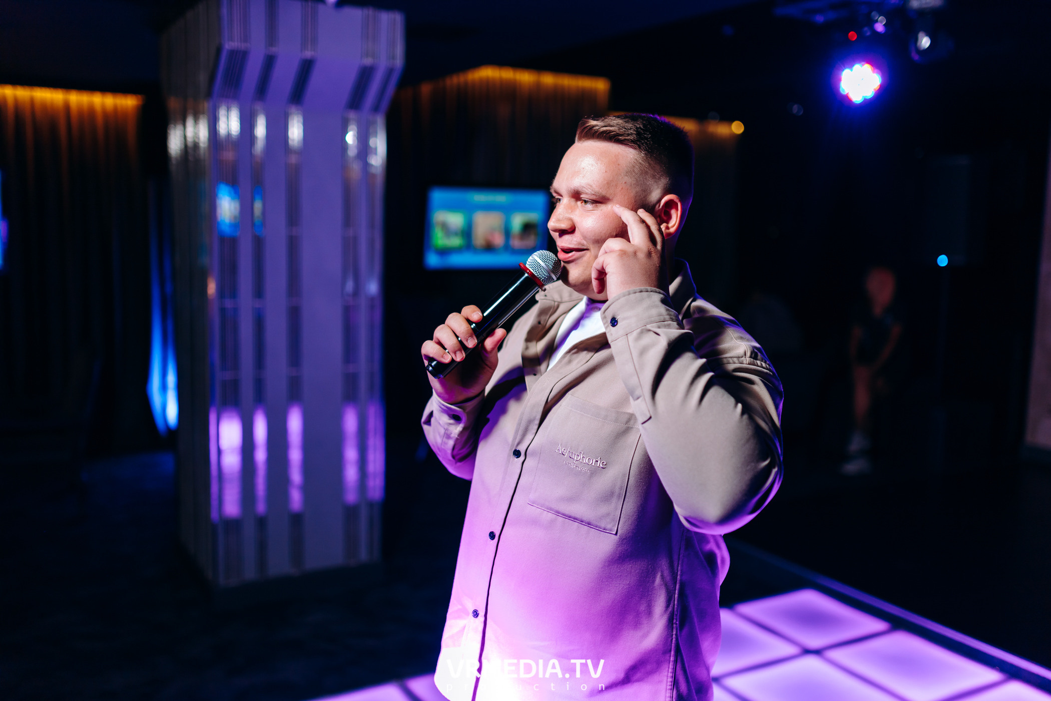 Ночь фотографии в караоке-баре «Volna»