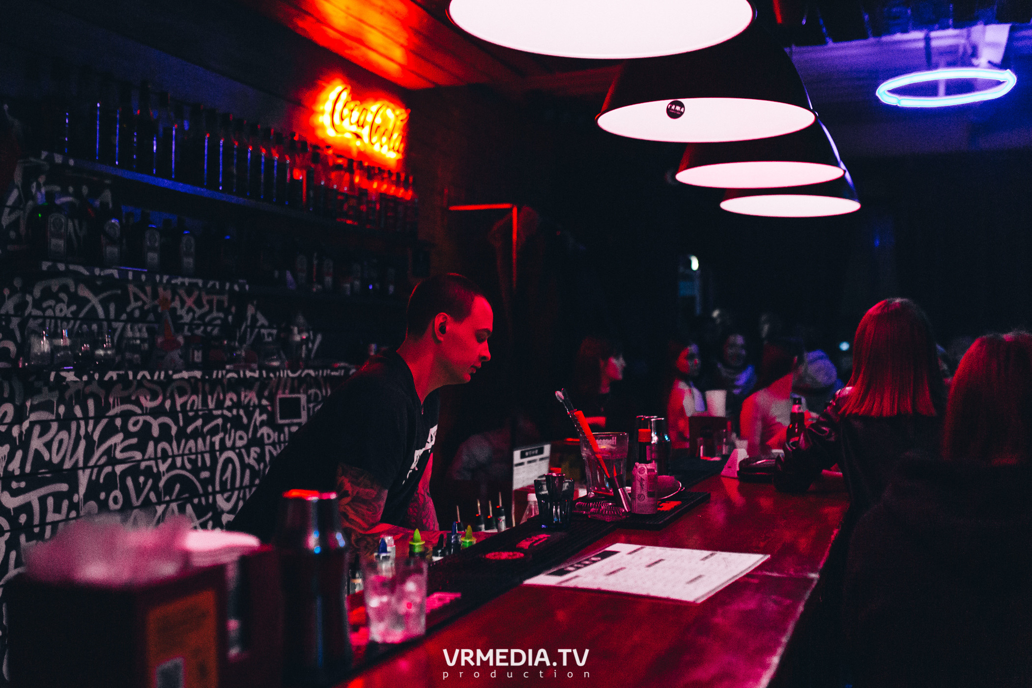 Выходные в баре «Хука Хаус»