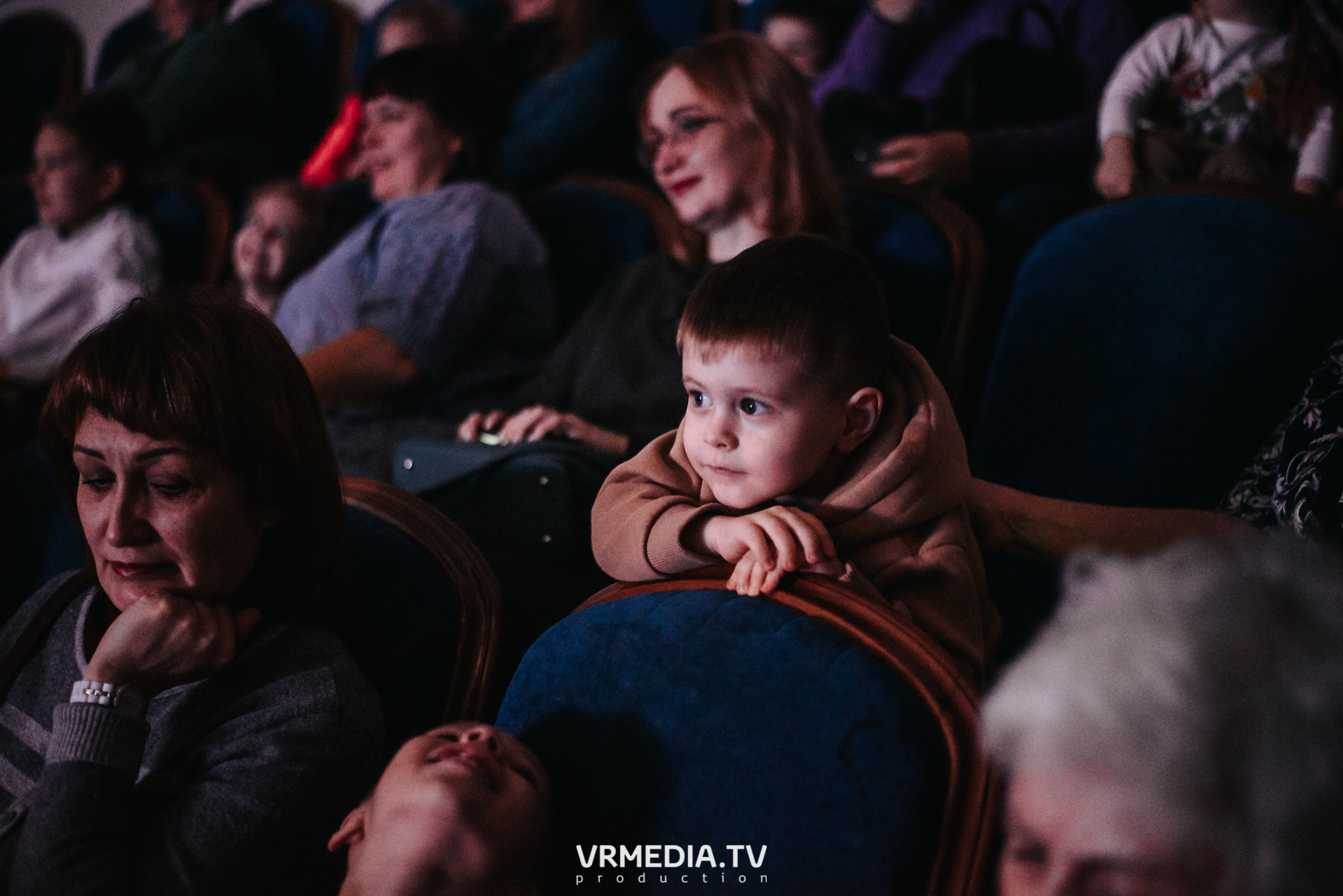 Шоу мыльных пузырей CLINK