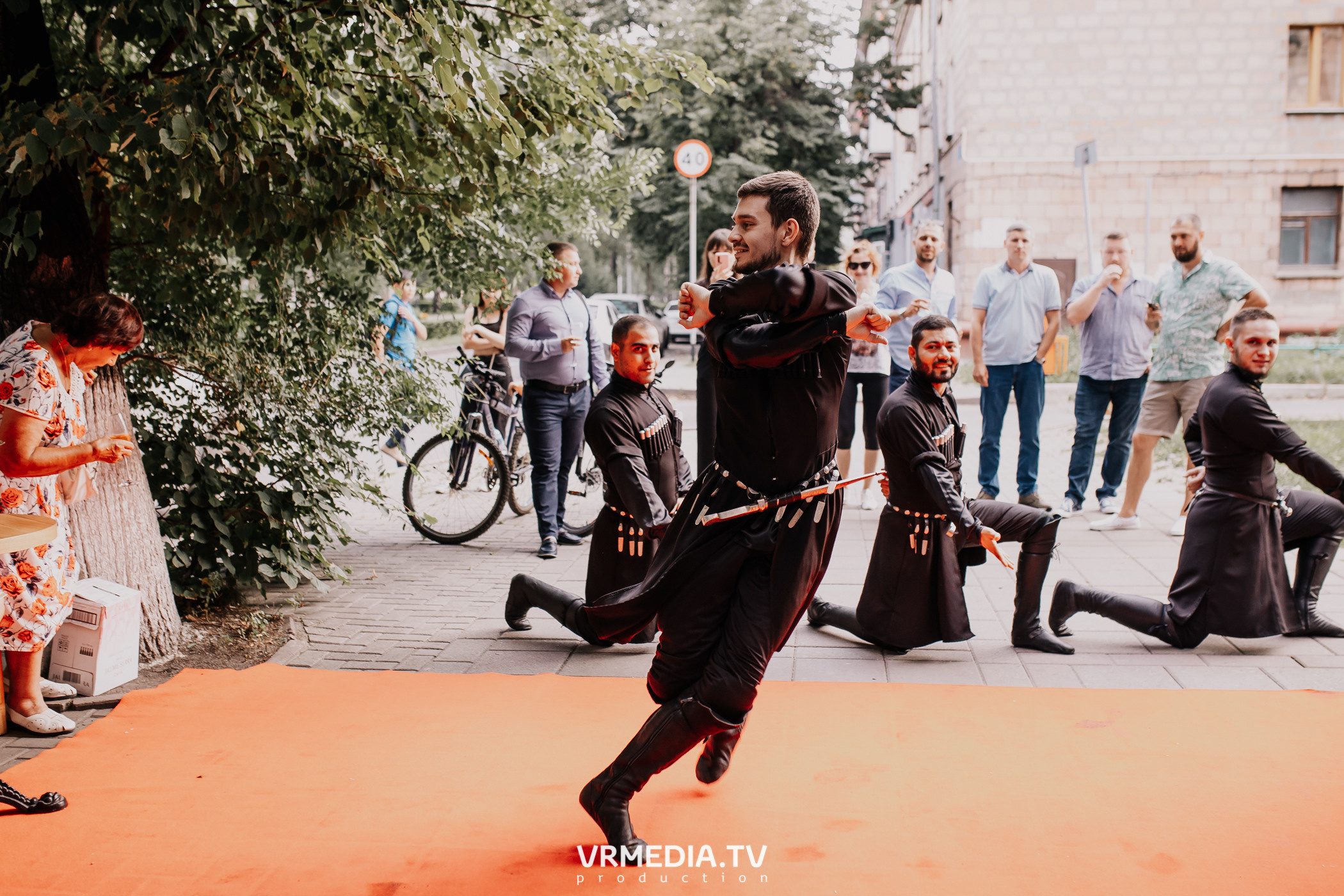 День рождения ресторана «Батоно Хинкали»