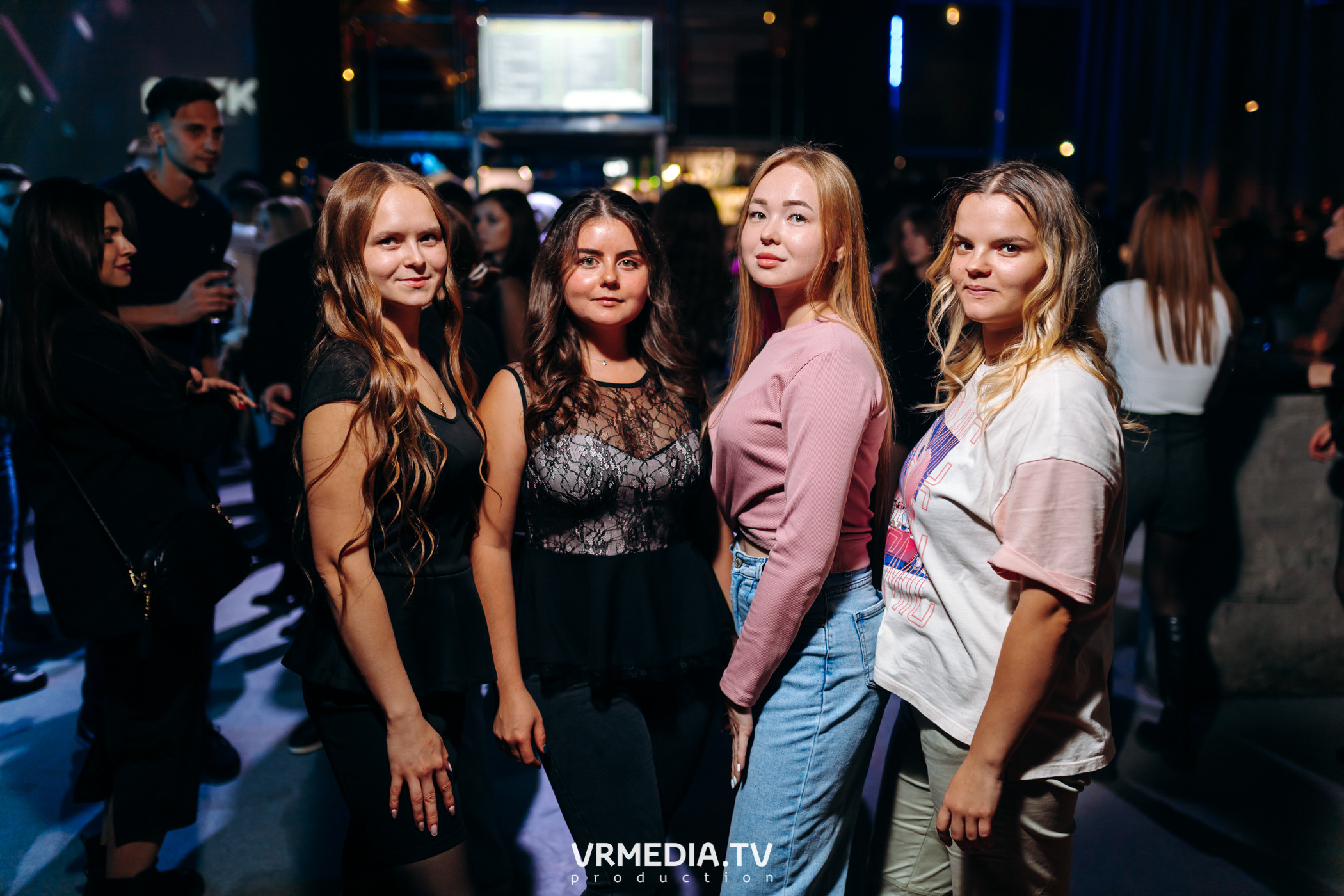 Выходные в баре «DOSKI»