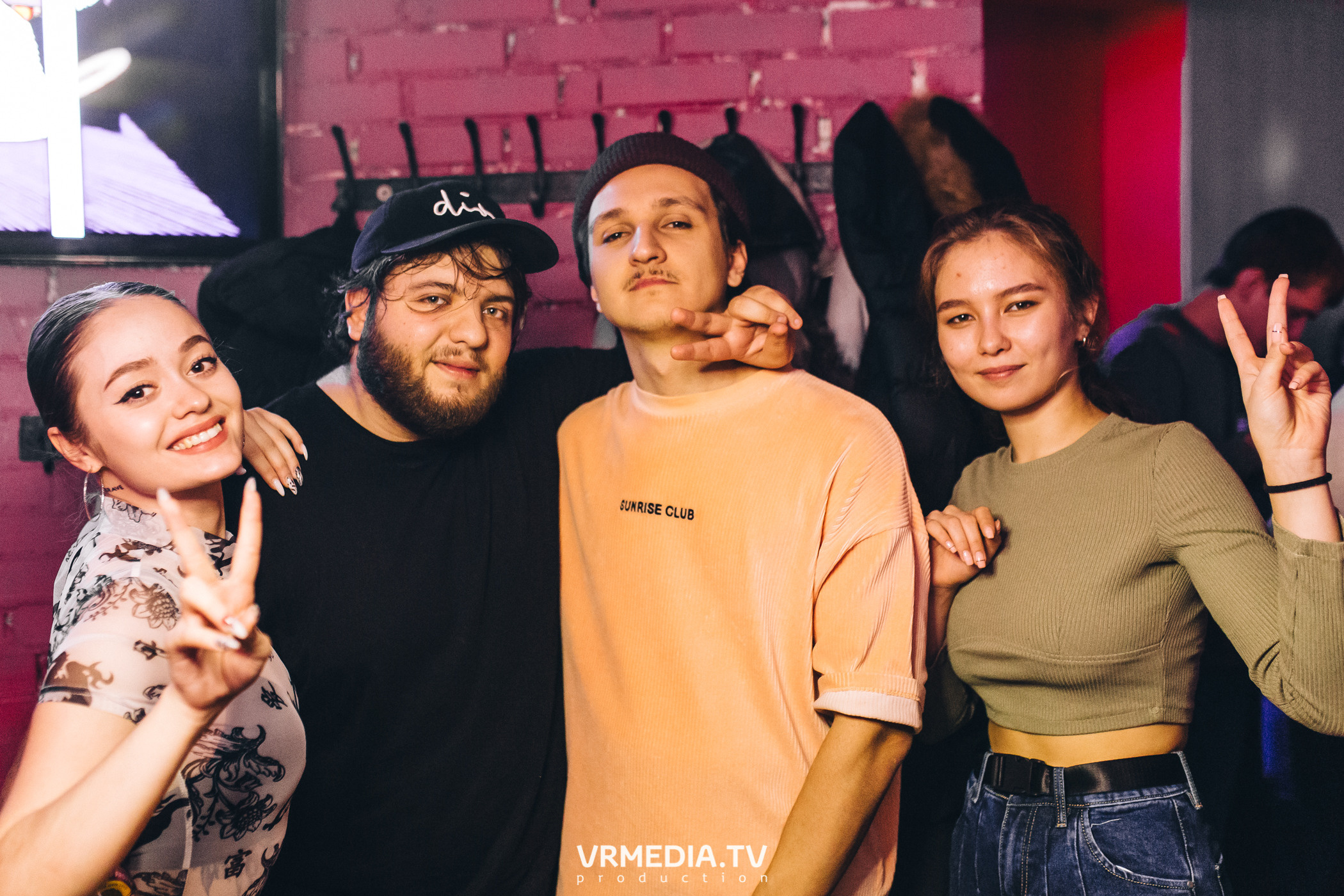 Выходные в баре «Cosmo»