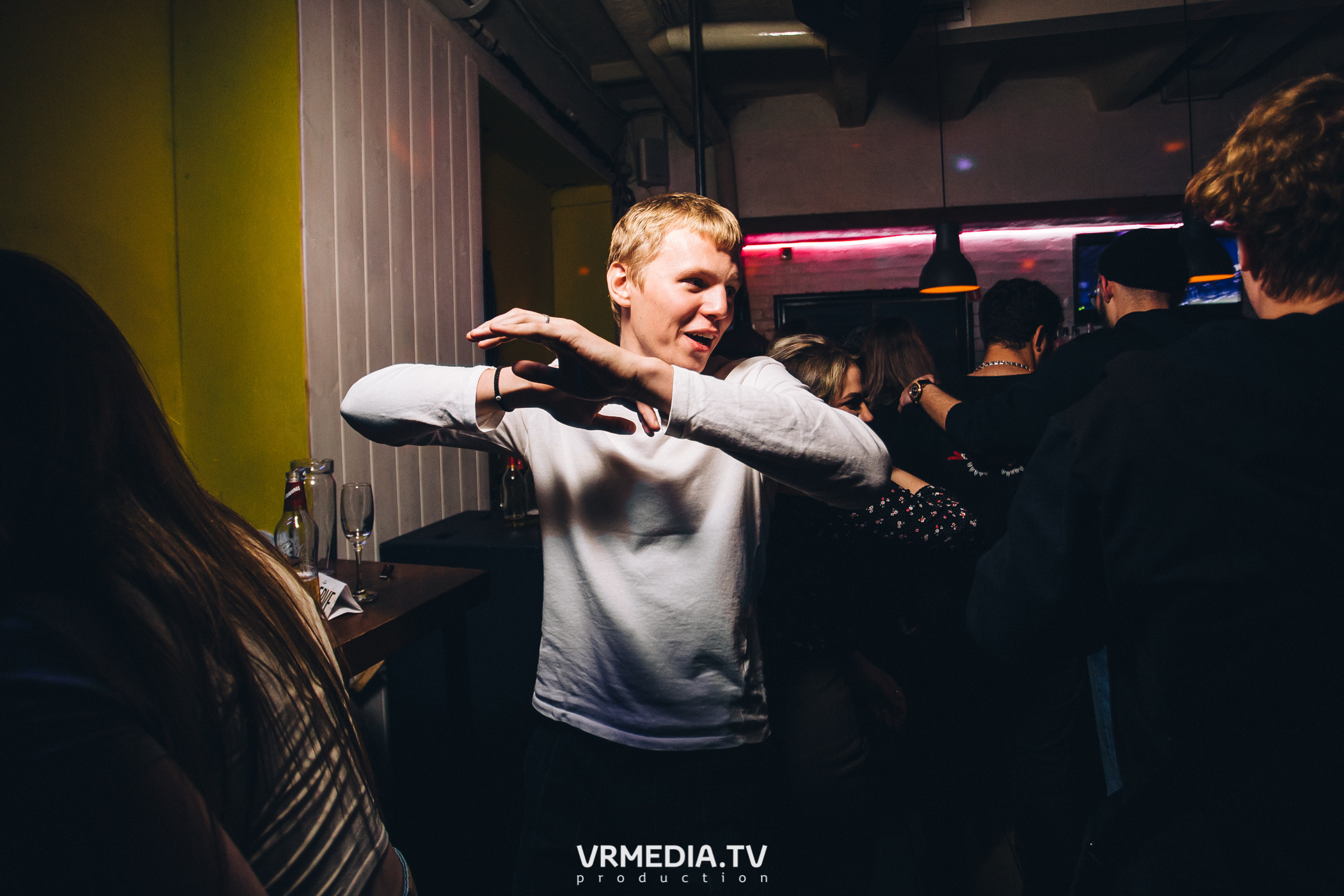 Выходные в баре «Cosmo»