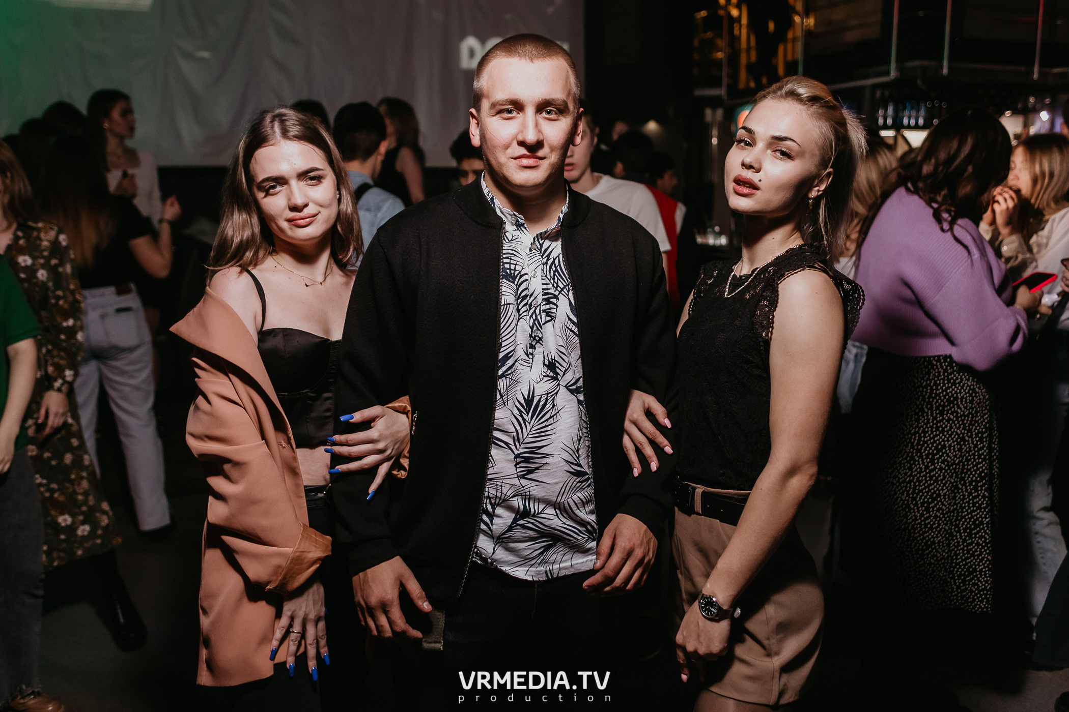 Выходные в баре «DOSKI»