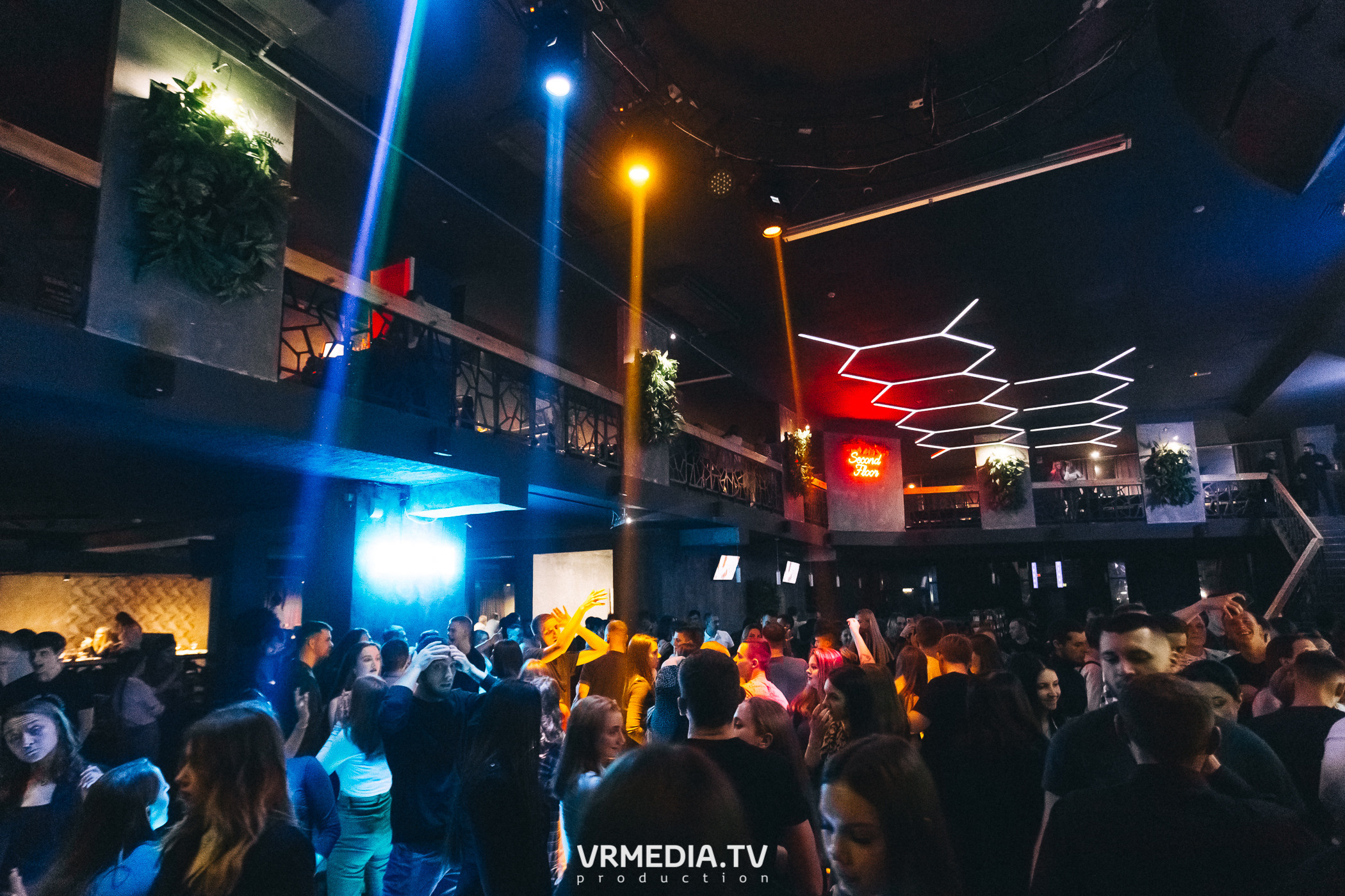 Выходные в баре «DOSKI»