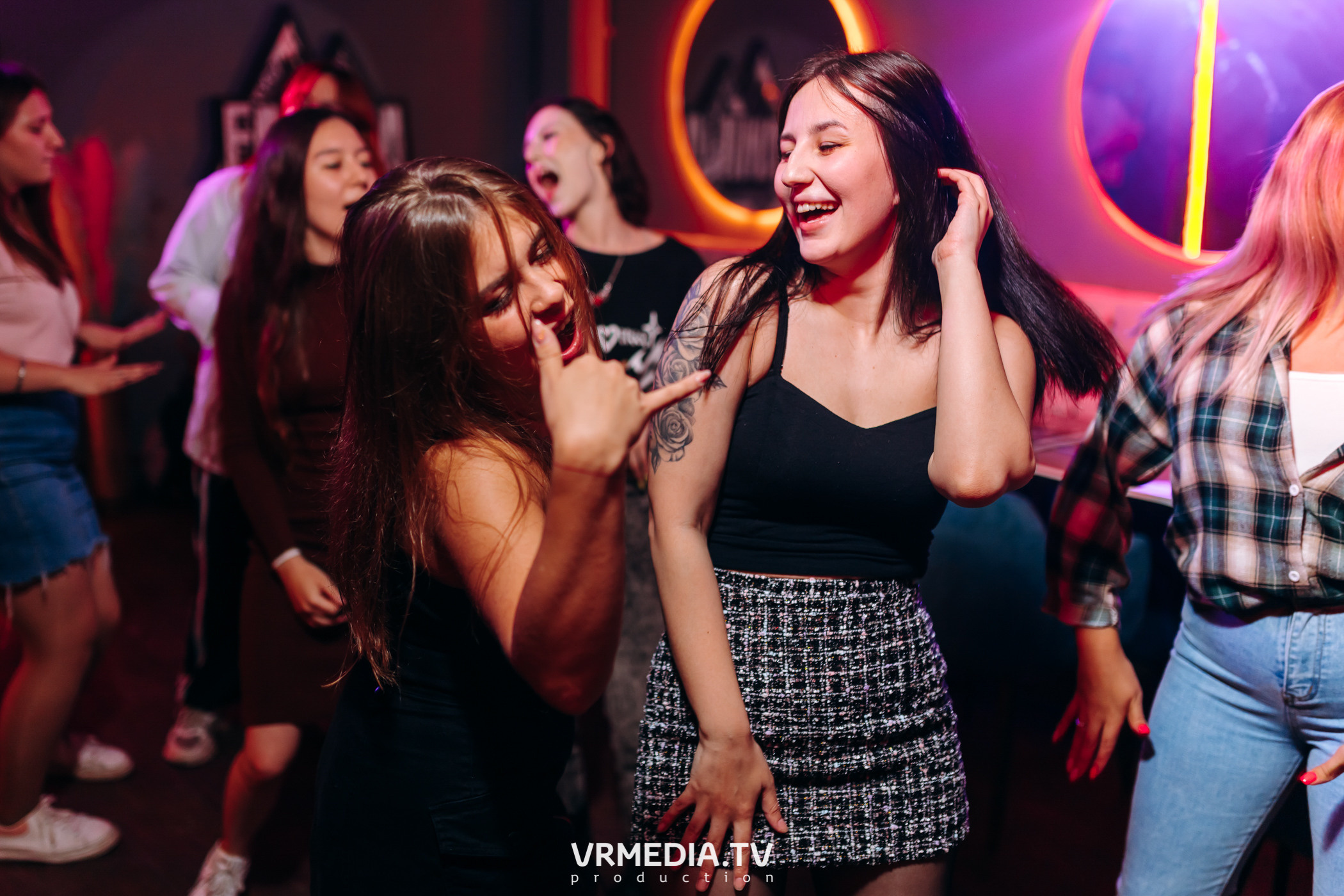 Ночь Безумного Бармена в Lounge Voice Hall «Familia»