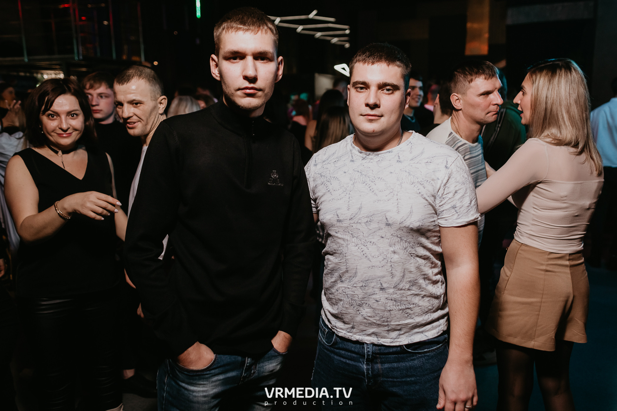 Выходные в баре «DOSKI»