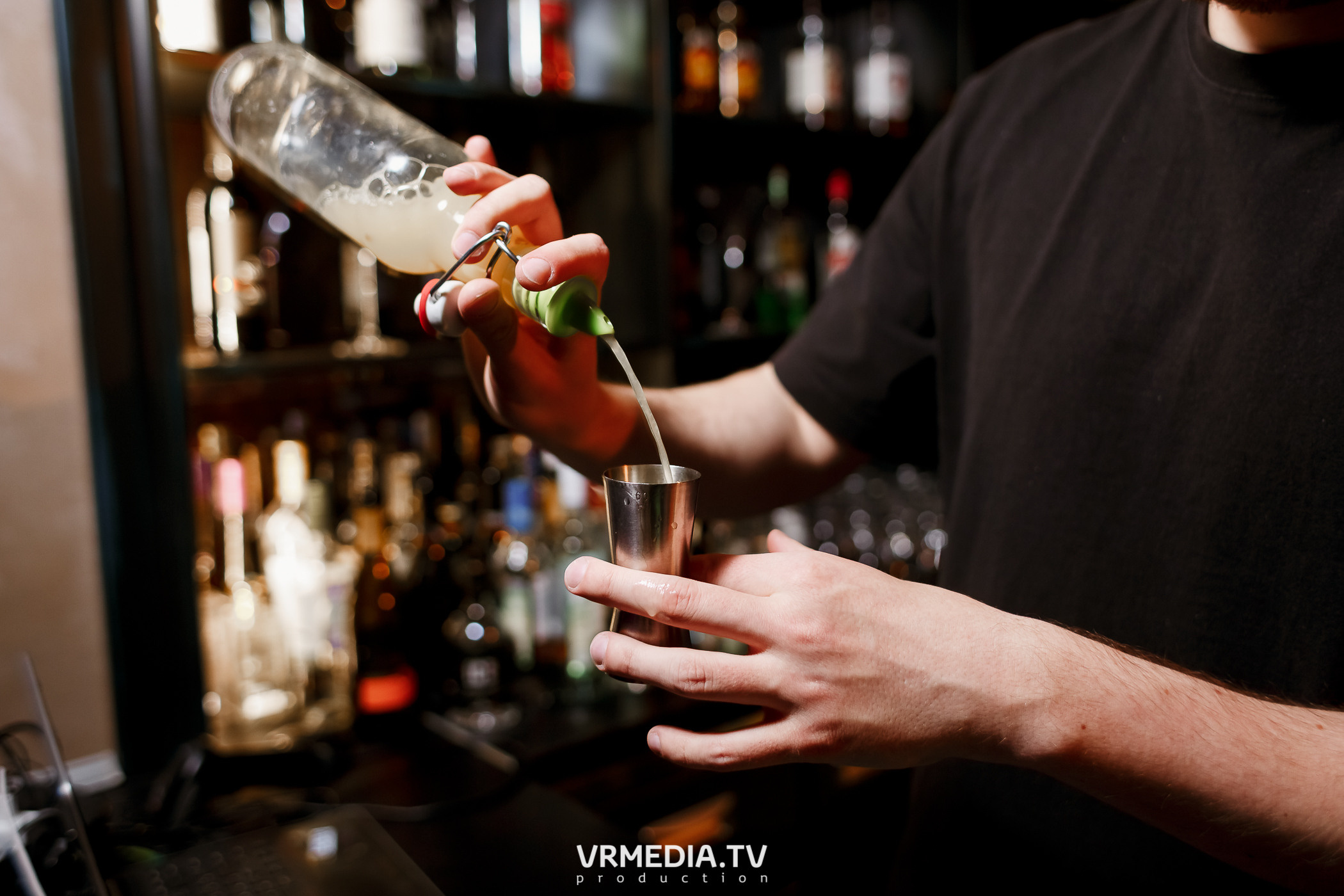 Выходные в караоке-баре «Volna»