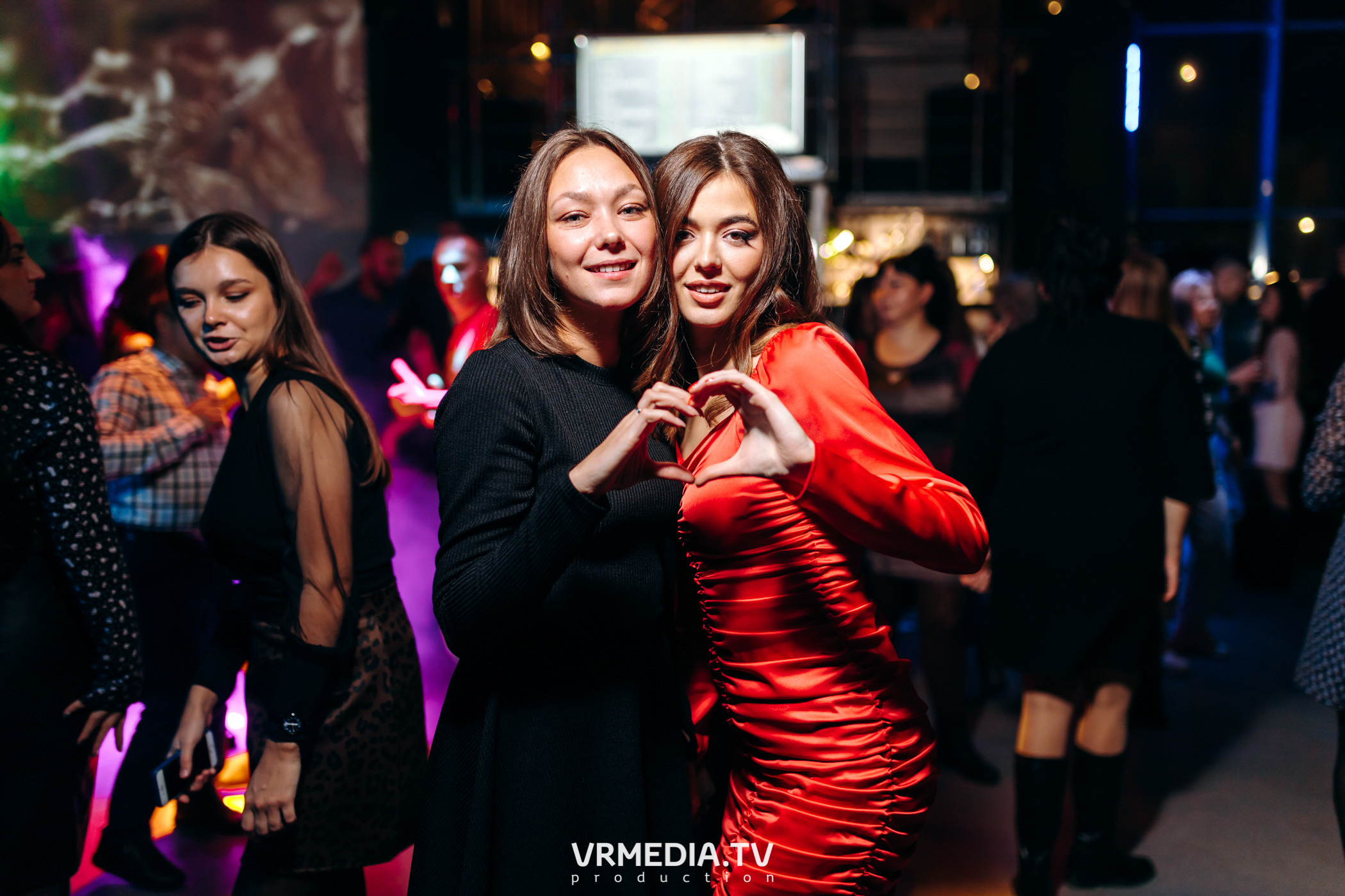 Выходные в баре «DOSKI»