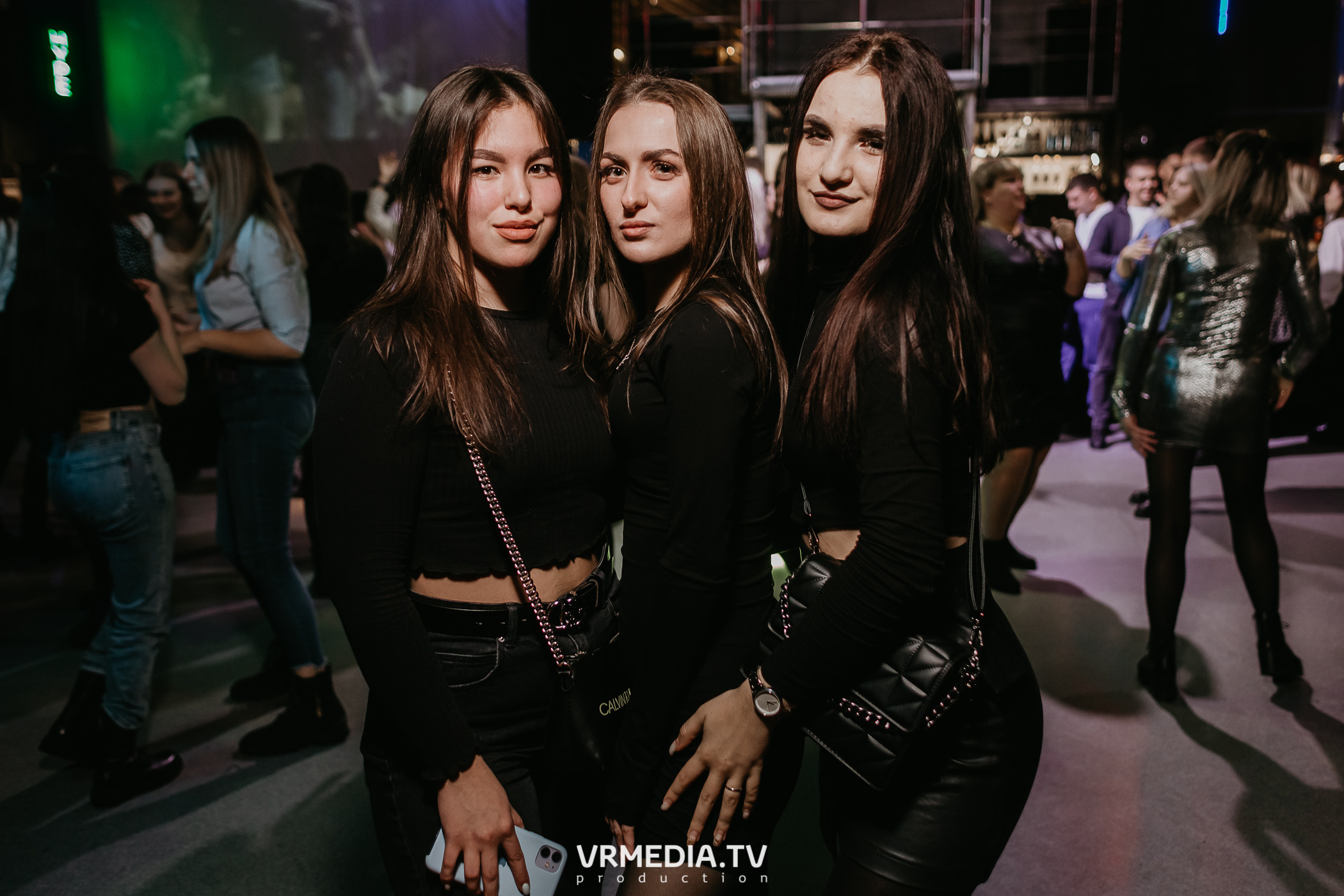 Выходные в баре «DOSKI»