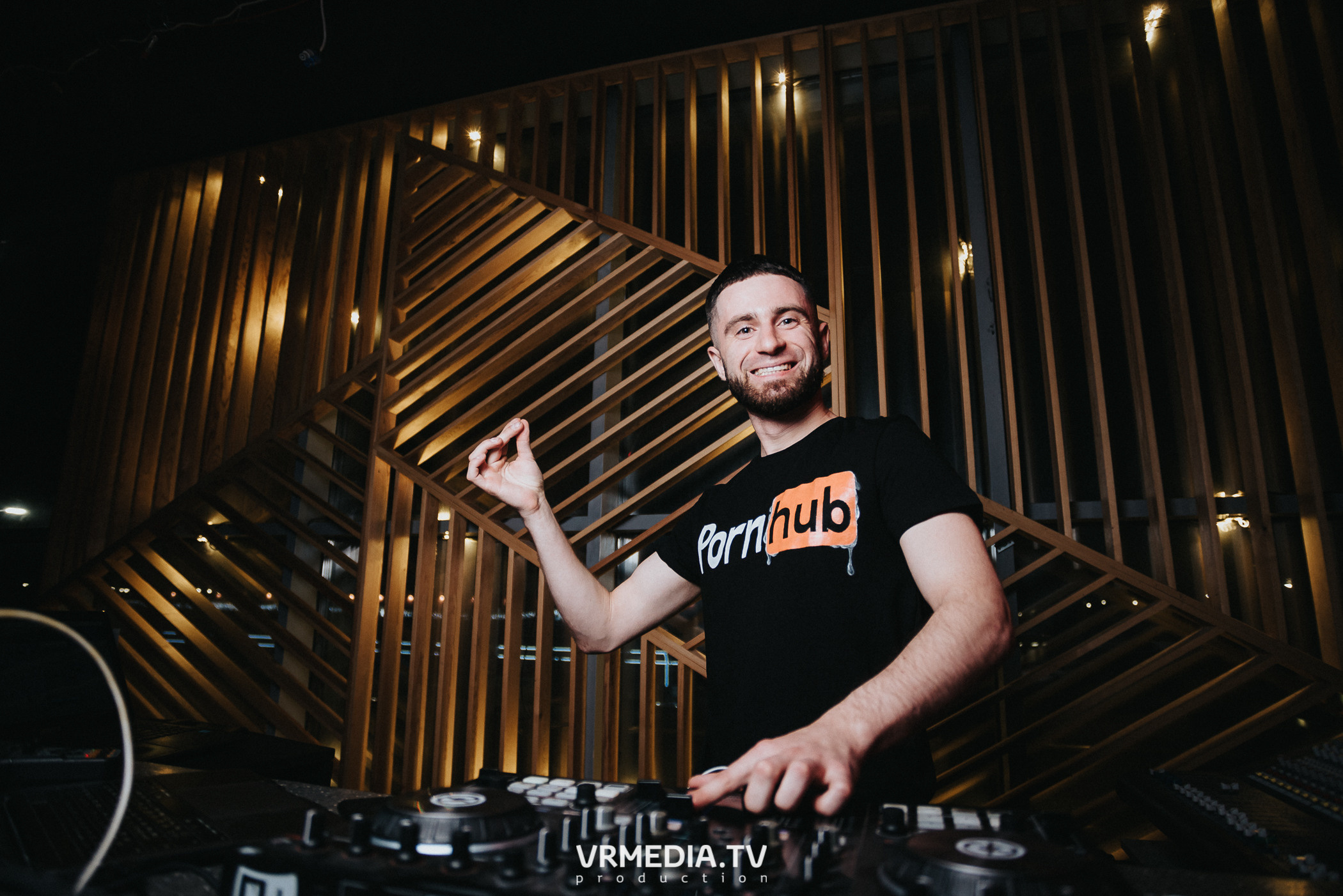 Выходные в баре «DOSKI»