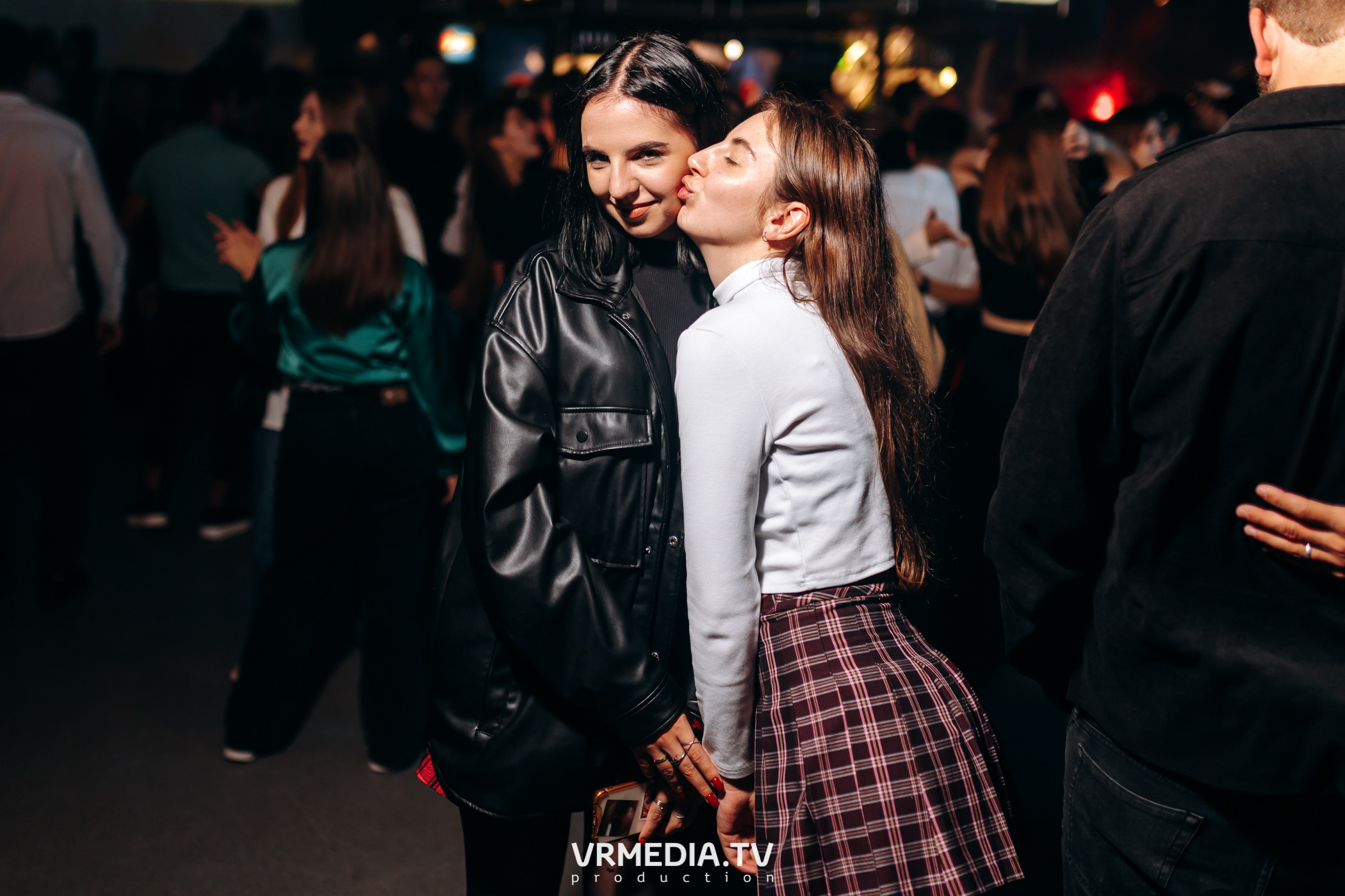 Выходные в баре «DOSKI»