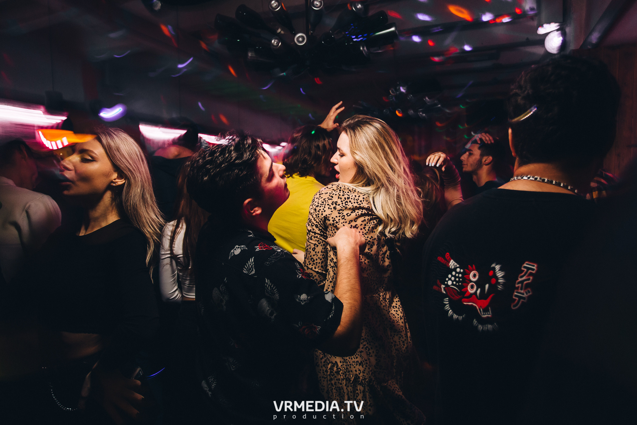 Выходные в баре «Cosmo»