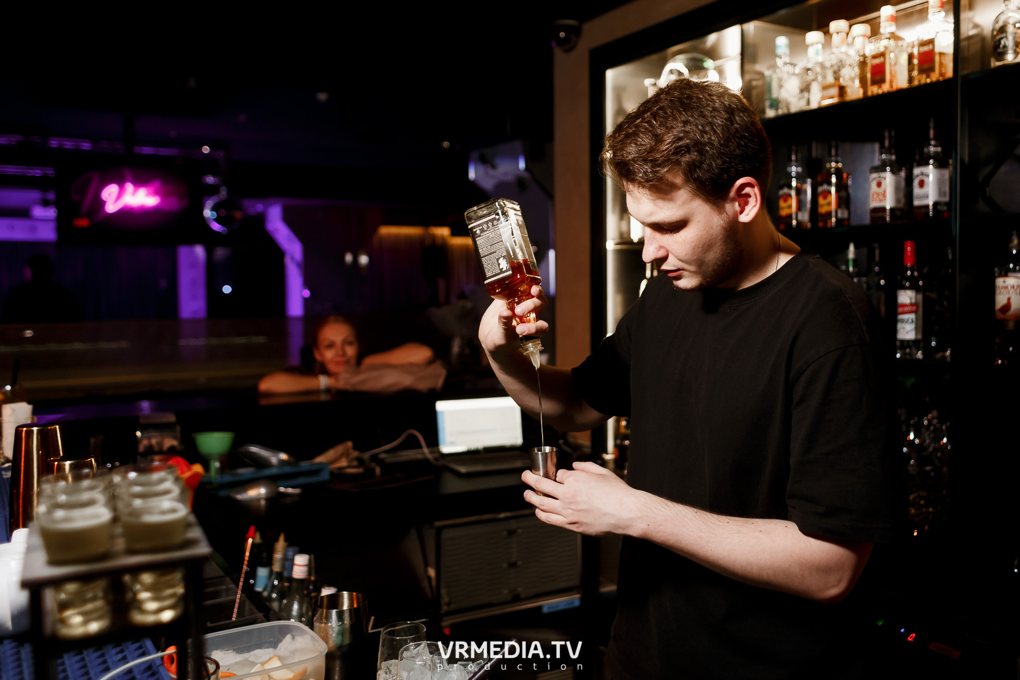 Выходные в караоке-баре «Volna»