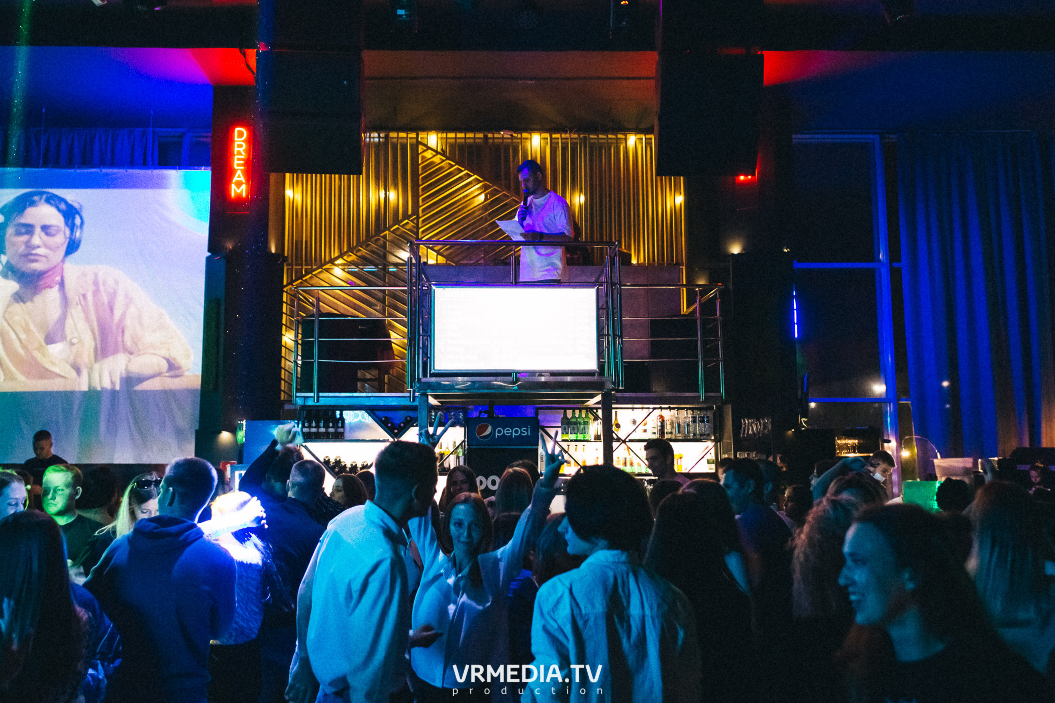 Выходные в баре «DOSKI»