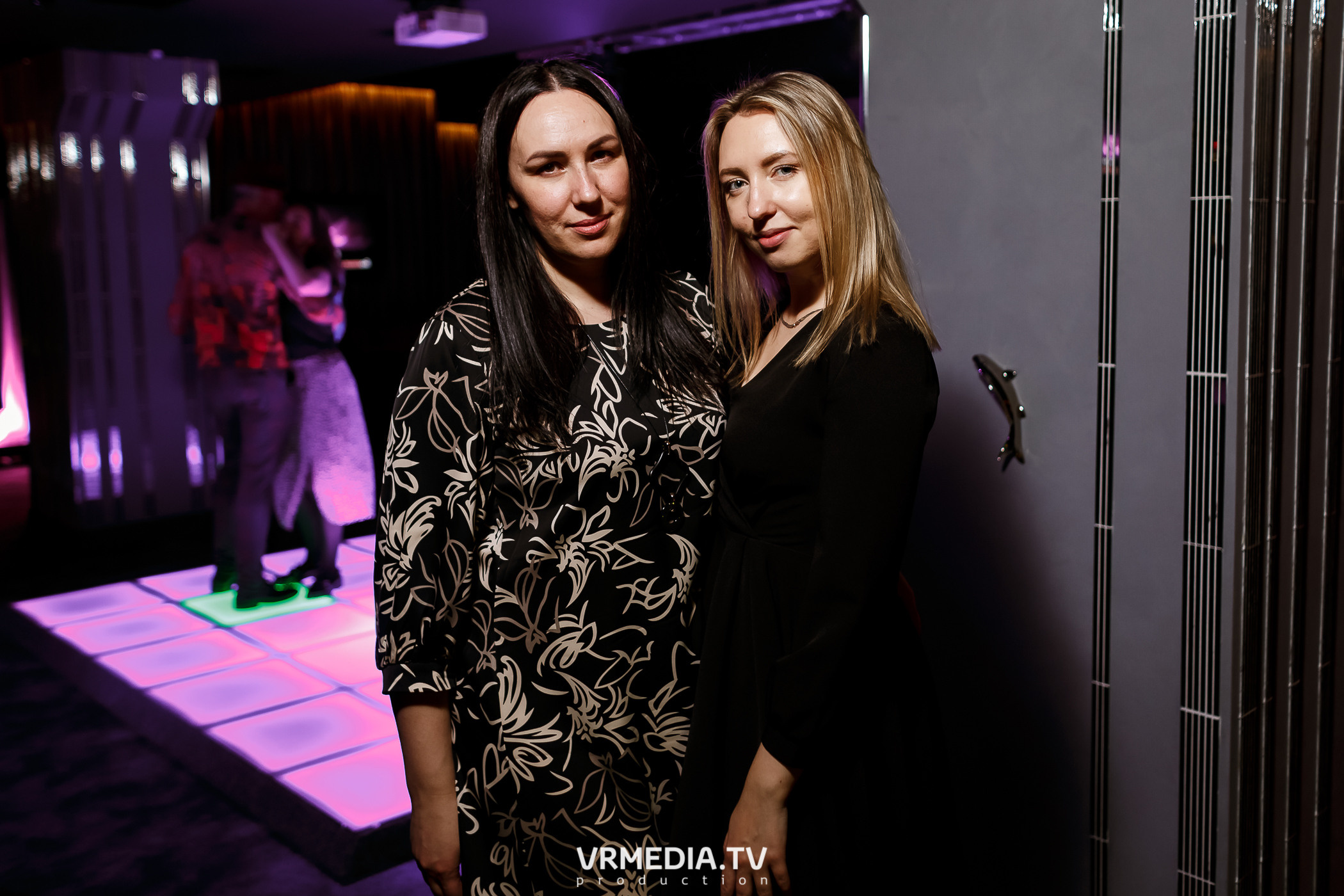 Выходные в караоке-баре «Volna»