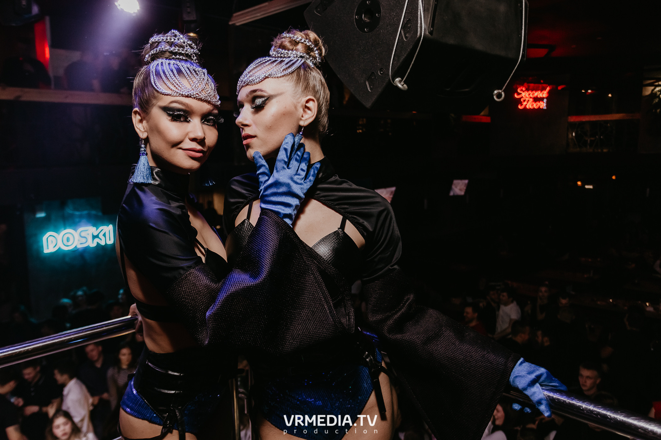 Выходные в баре «DOSKI»