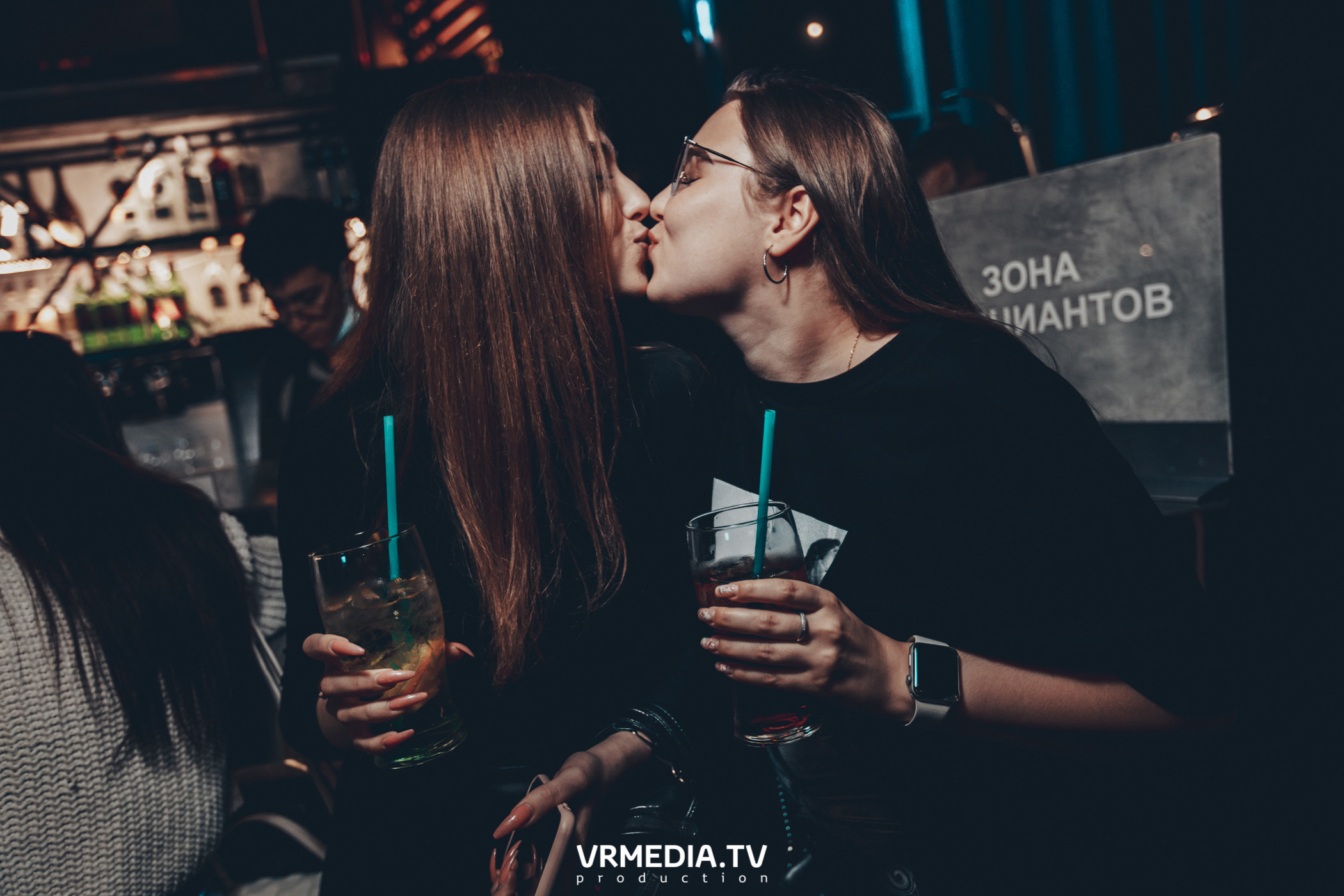 Выходные в баре «DOSKI»