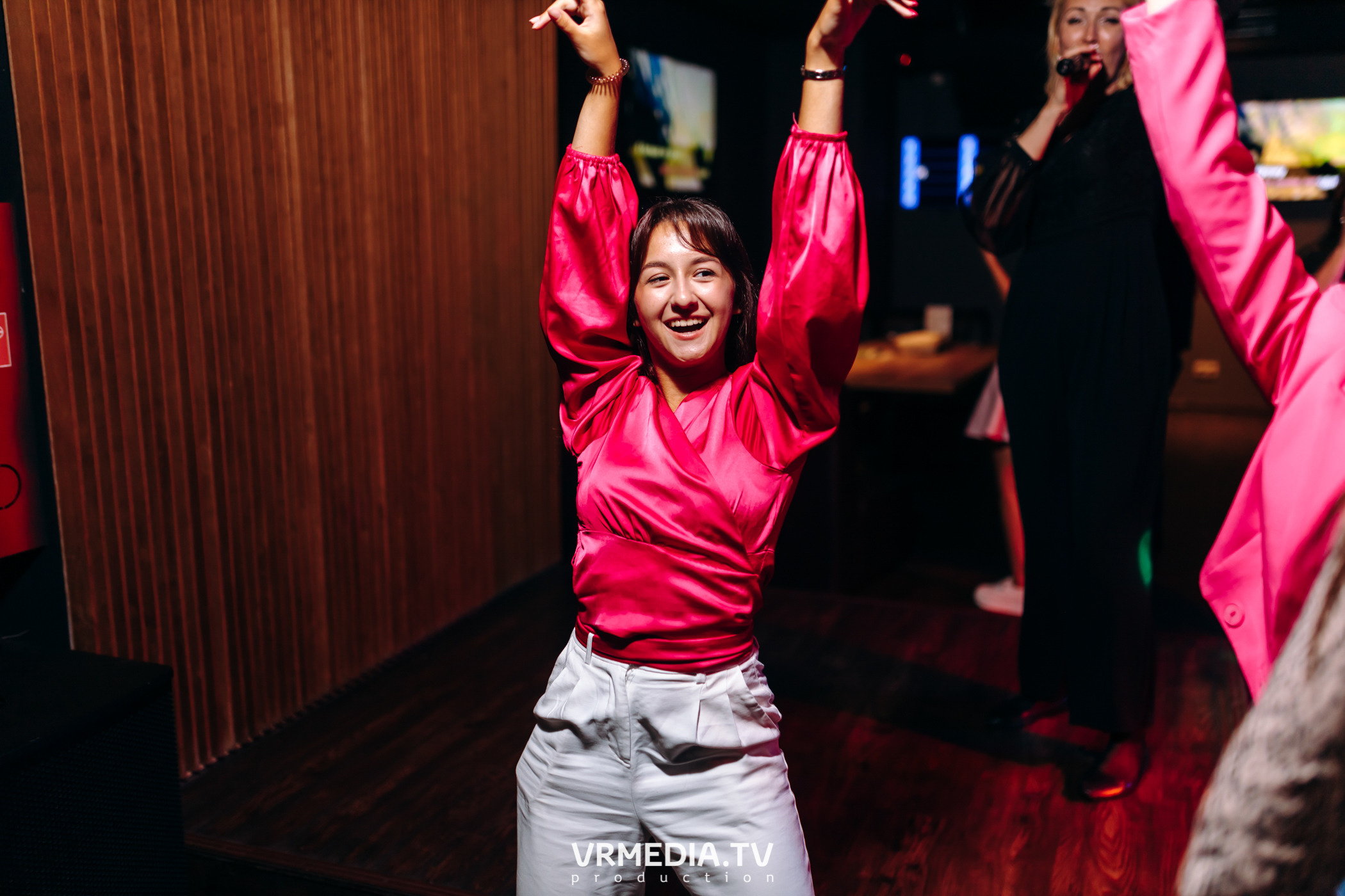 Выходные в баре «DOSKI»