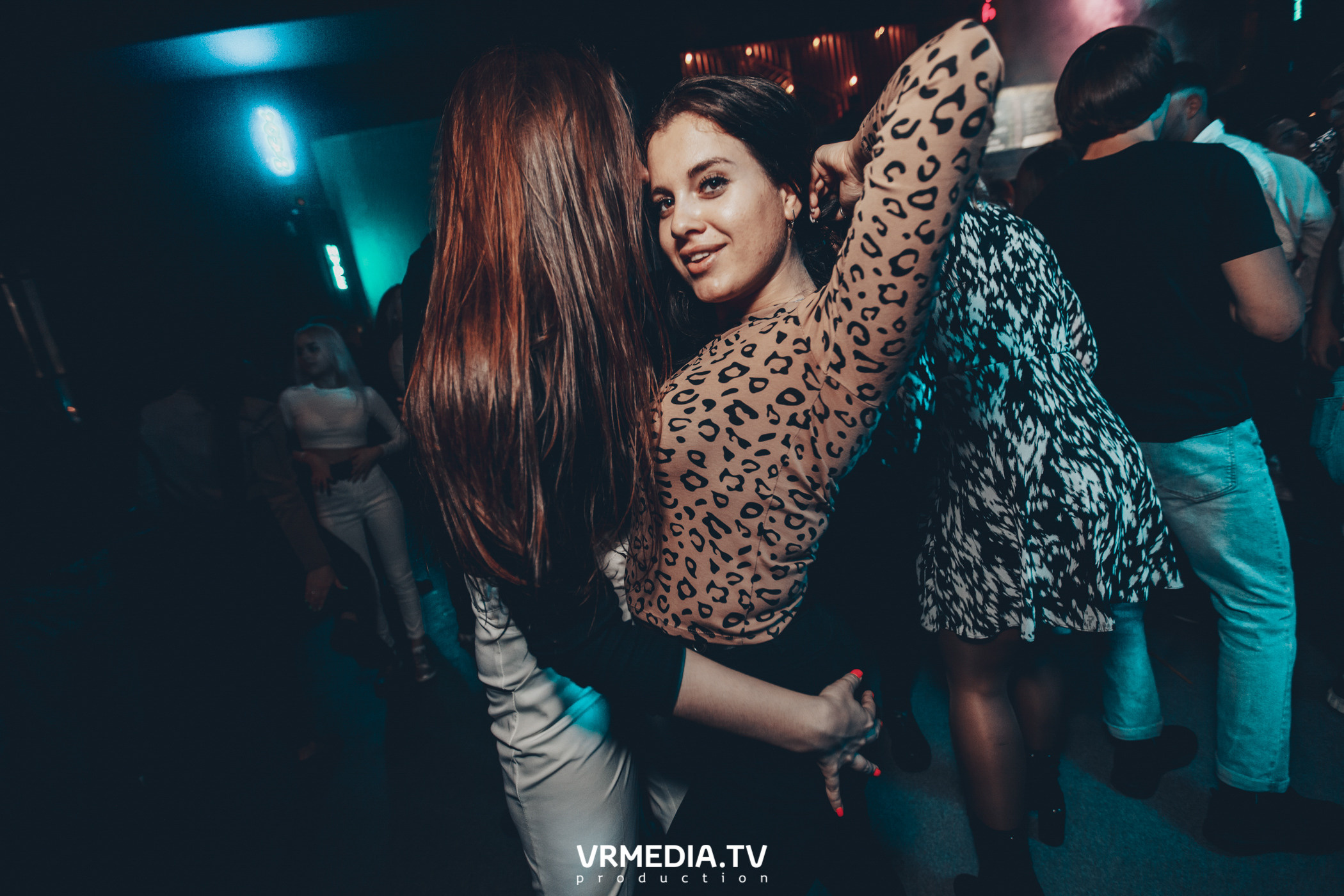 Выходные в баре «DOSKI»