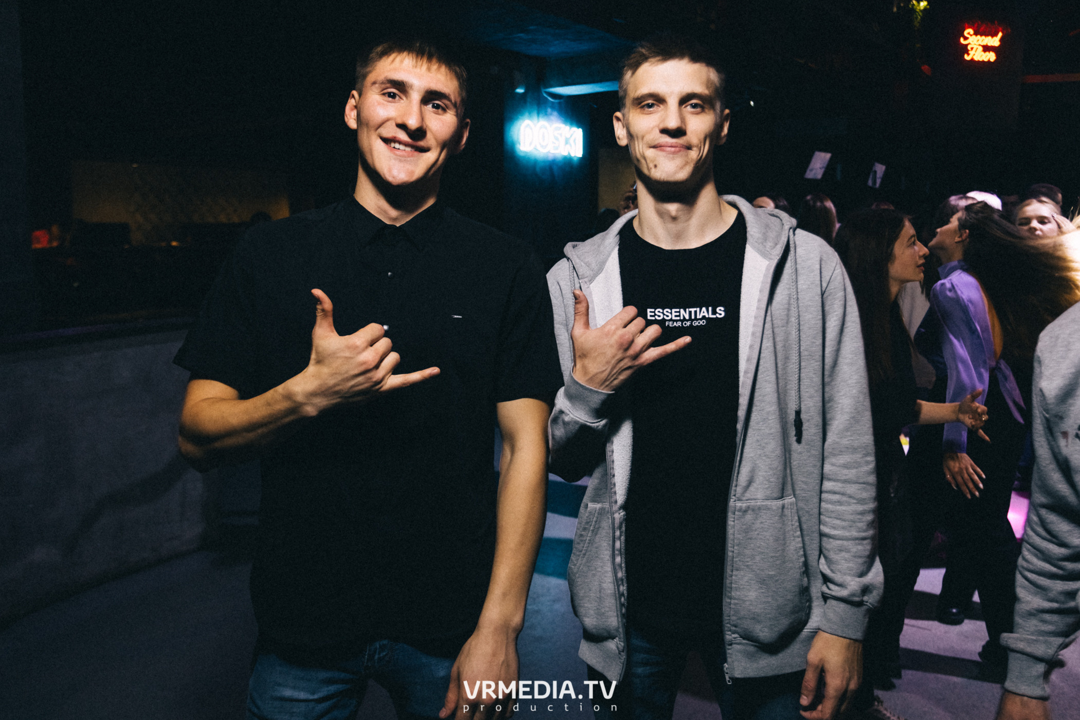 Выходные в баре «DOSKI»