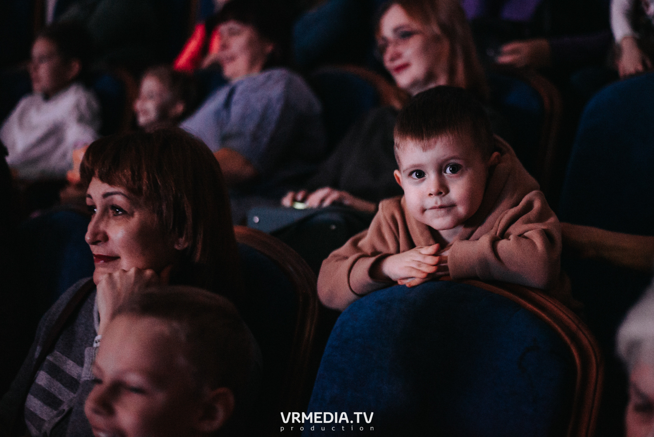 Шоу мыльных пузырей CLINK