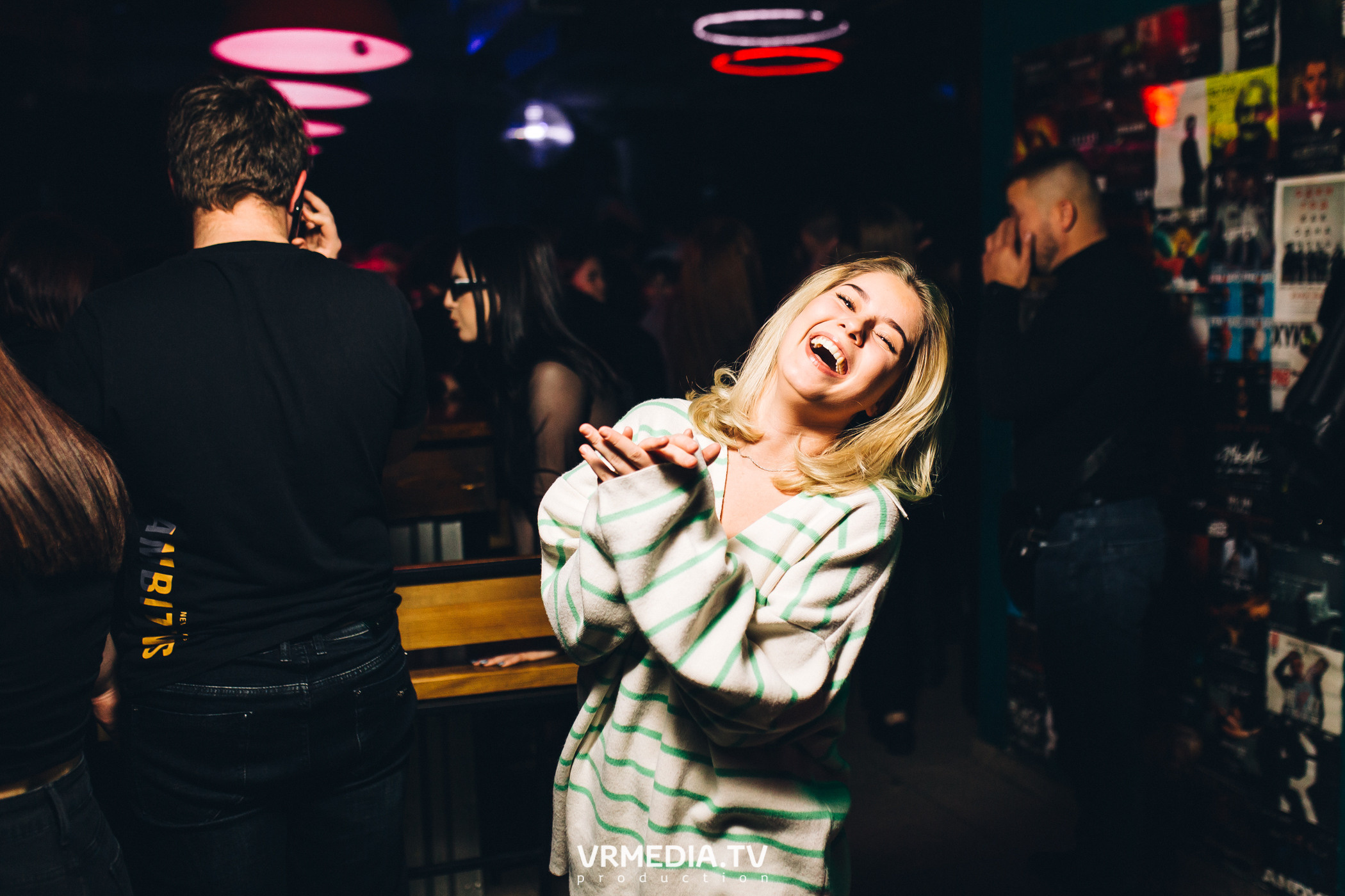 Выходные в баре «Хука Хаус»