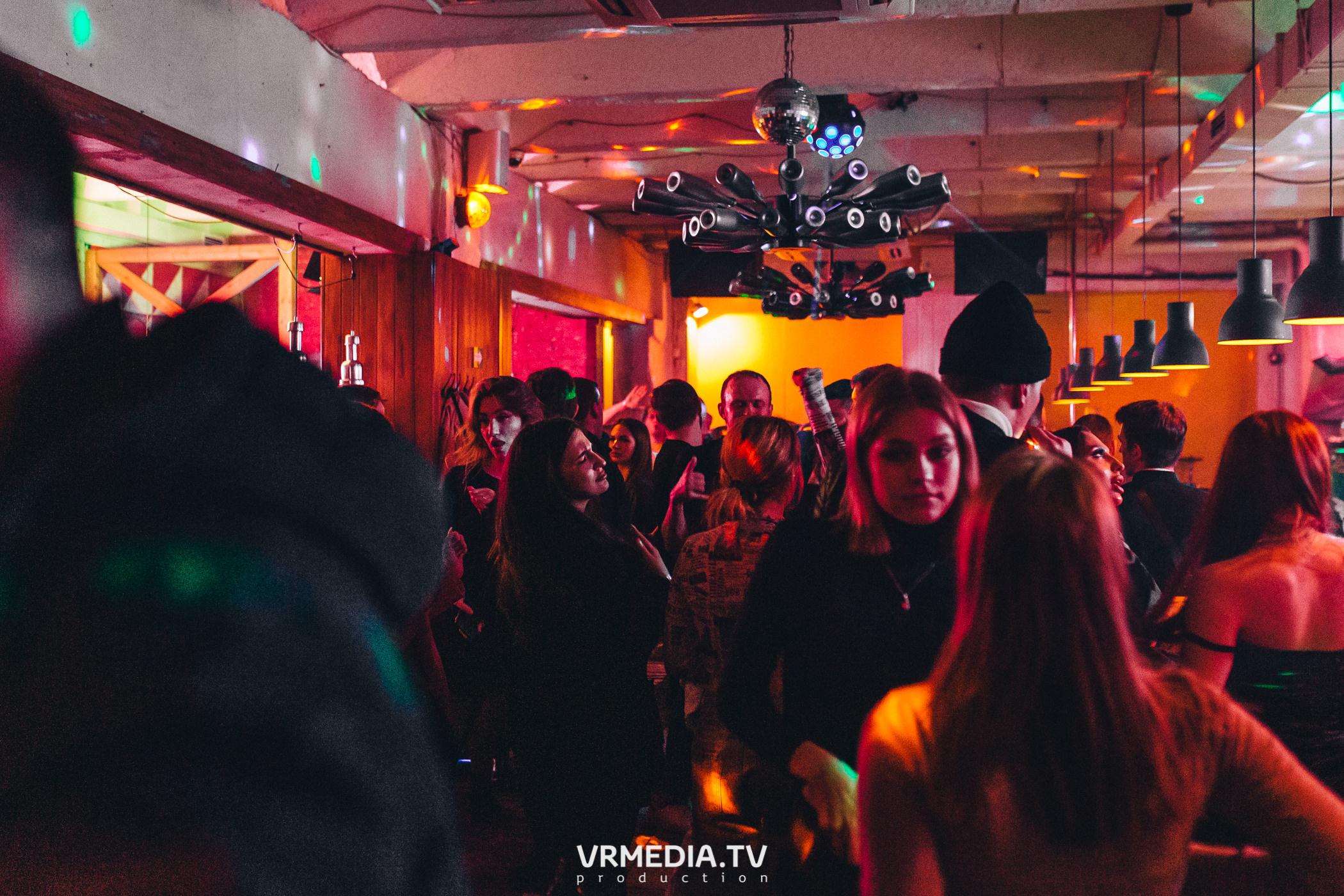 Выходные в баре «Cosmo»