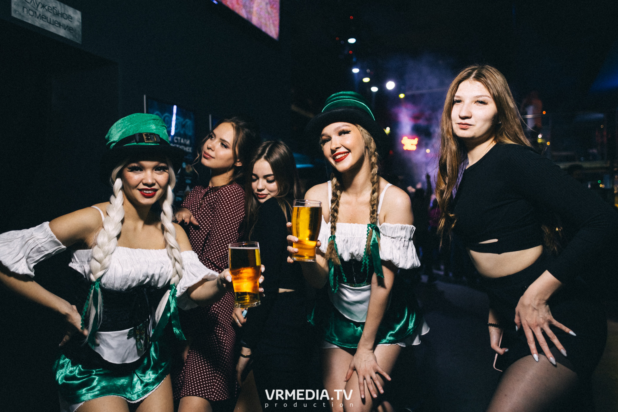 Выходные в баре «DOSKI»