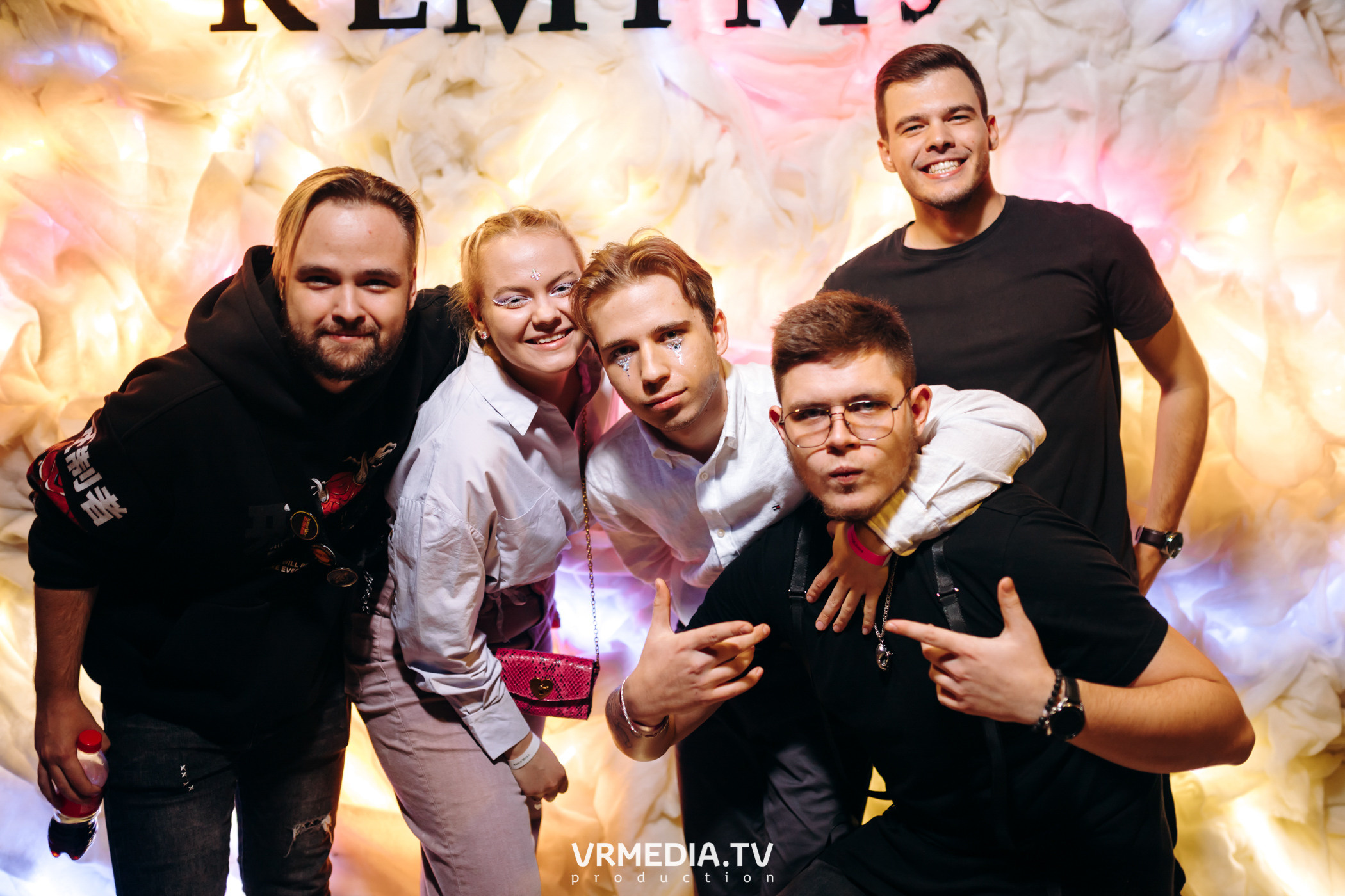 Ночь, Рейв и Мед